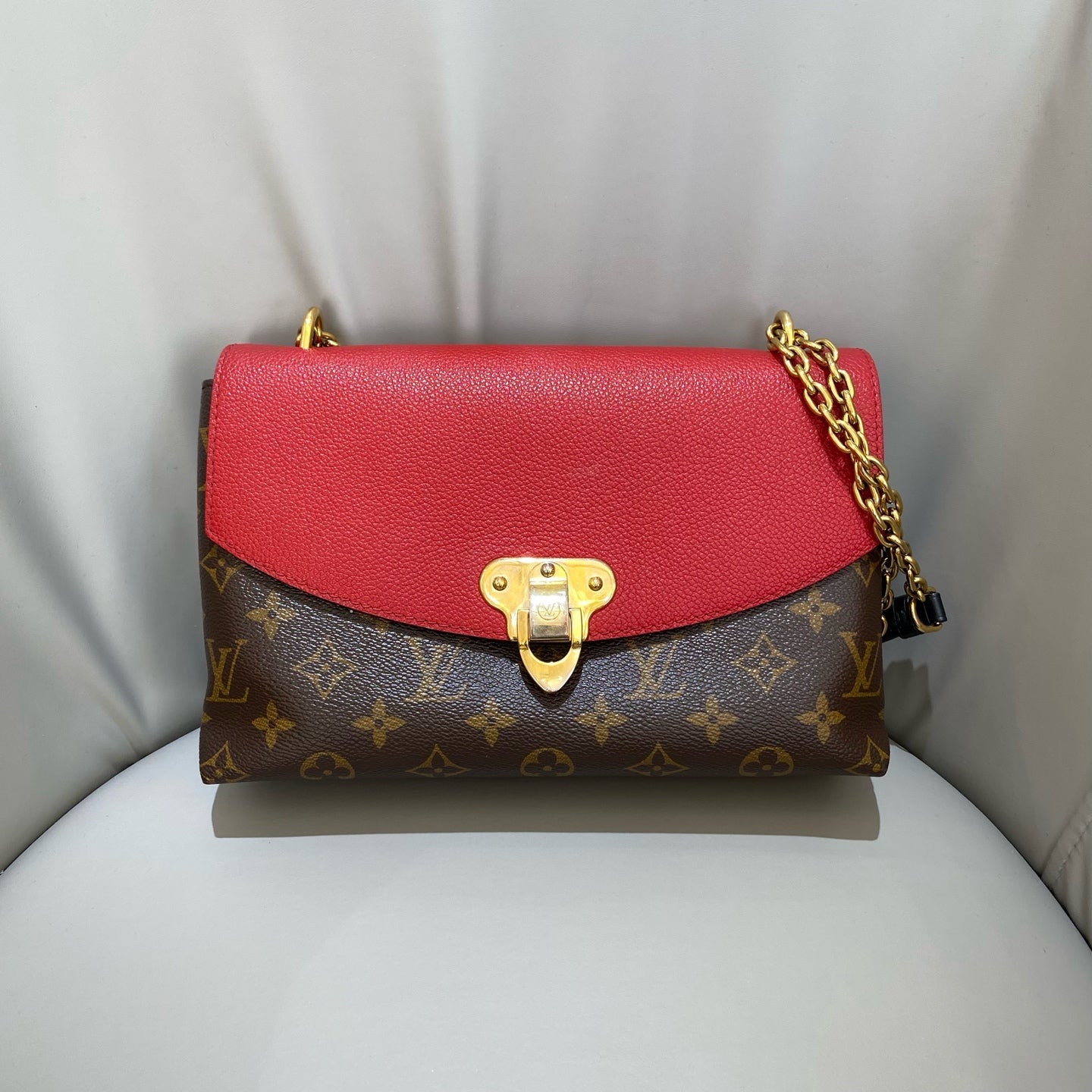 Louis Vuitton - Monogram Bicolor Flap Bag - Monogram coated canvas with grained leather trim - Brown and Red - (Small)