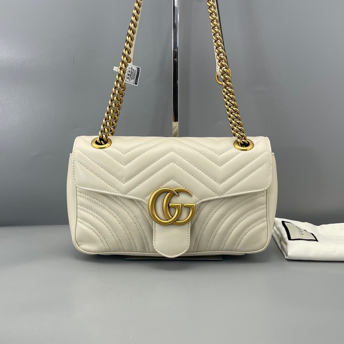 Gucci - Marmont 26 (GG Marmont Matelassé Small Shoulder Bag) - Leather - White with Gold-Tone Hardware - (small)