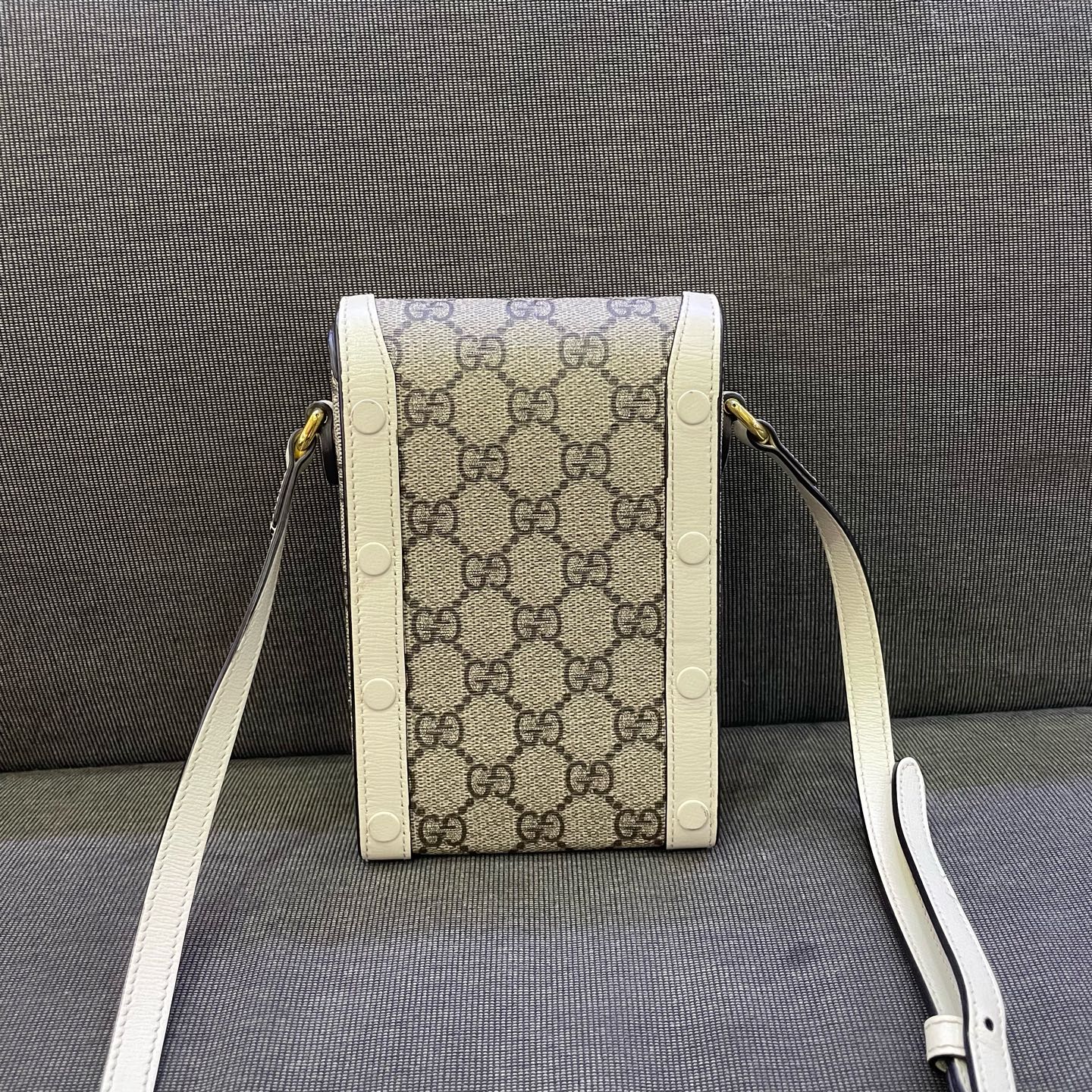 Gucci - Horsebit 1955 Vertical Phone Bag - GG Supreme coated canvas with leather trim - Beige - (mini)