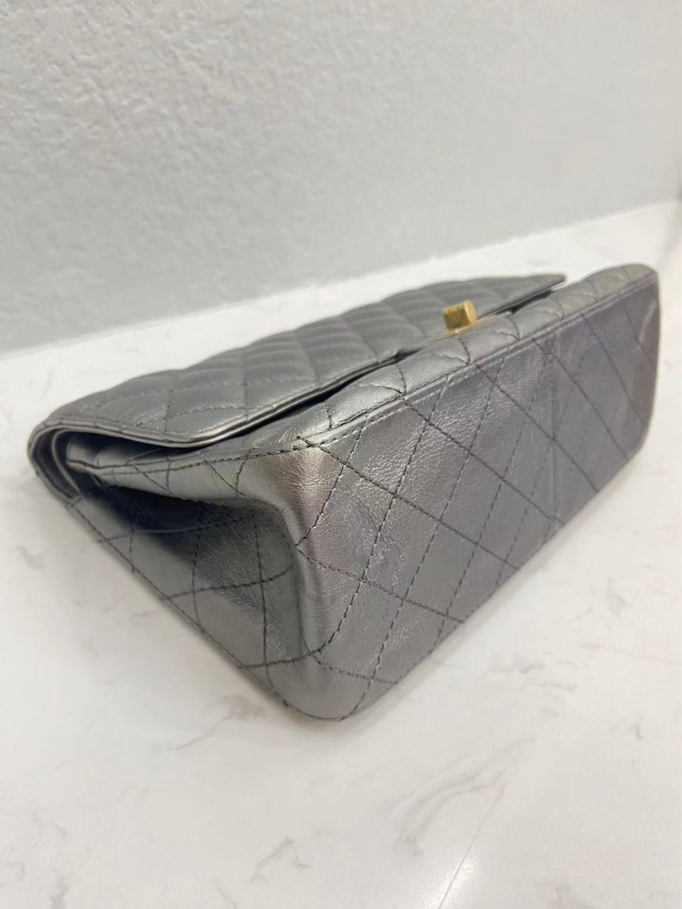 Chanel - 2.55 Medium Flap Bag - Iridescent calfskin leather - Charcoal Grey - (Medium)