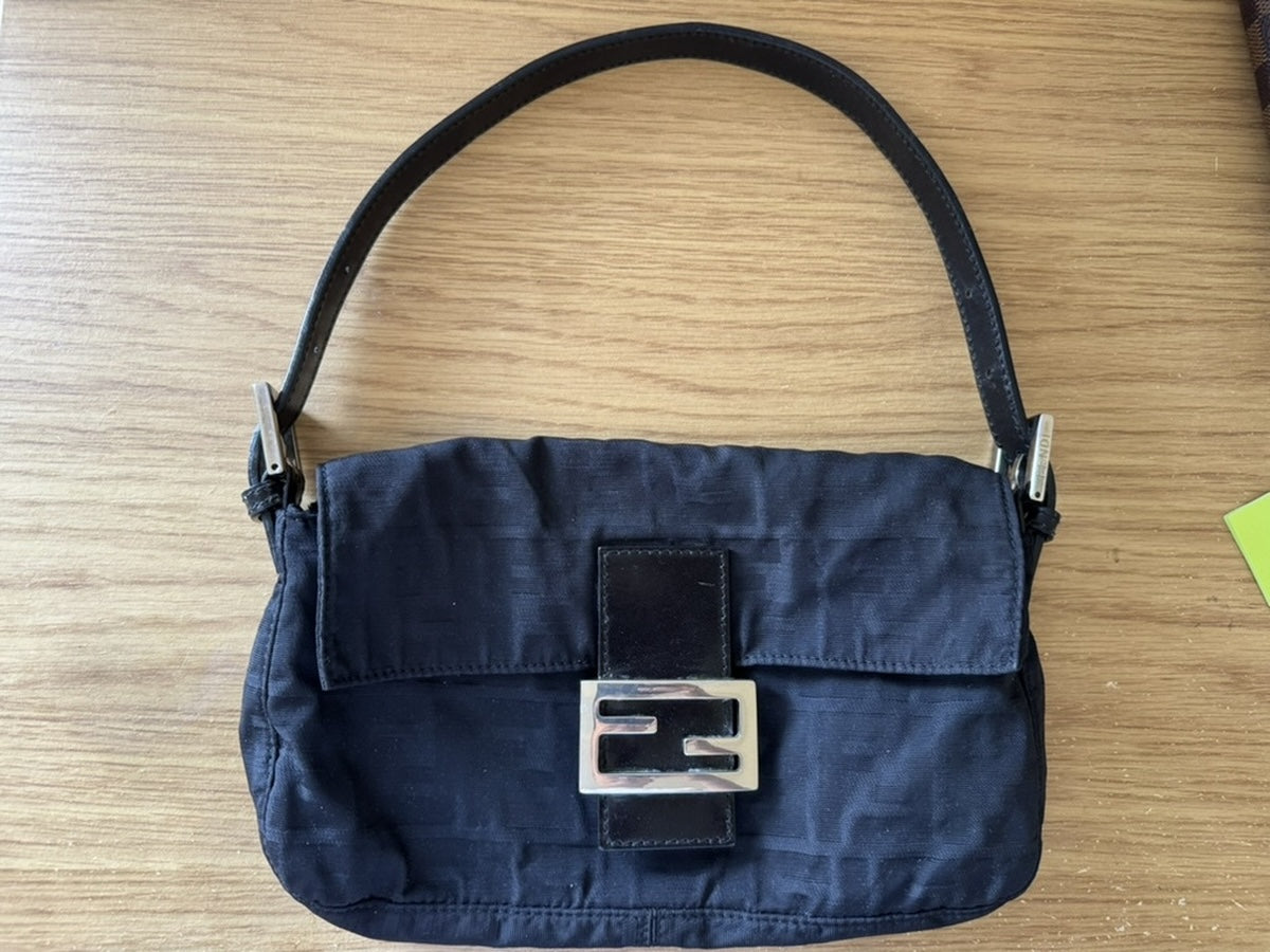 Fendi - Baguette - Cloth and Leather - Black - (small)