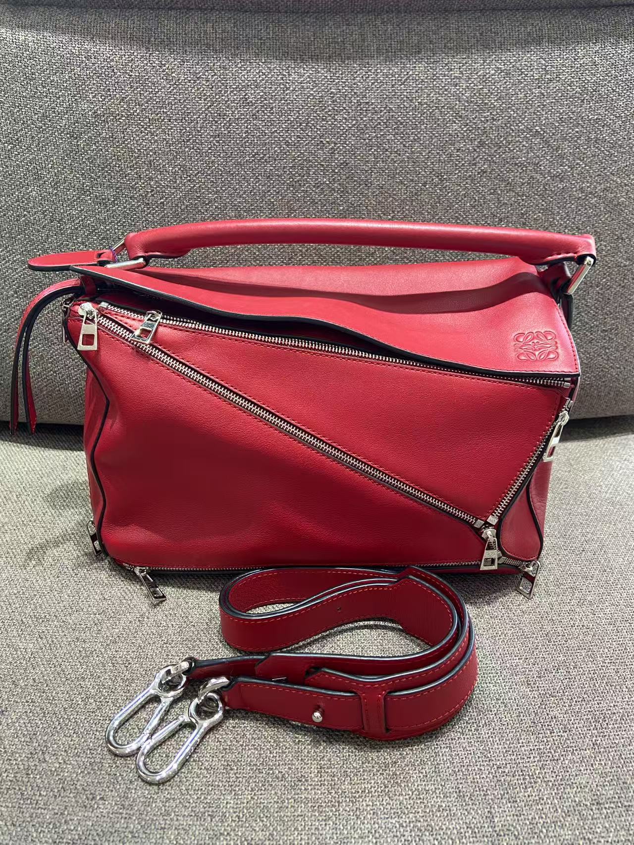 Loewe - Puzzle Bag - Classic calfskin leather - Red - (Medium)