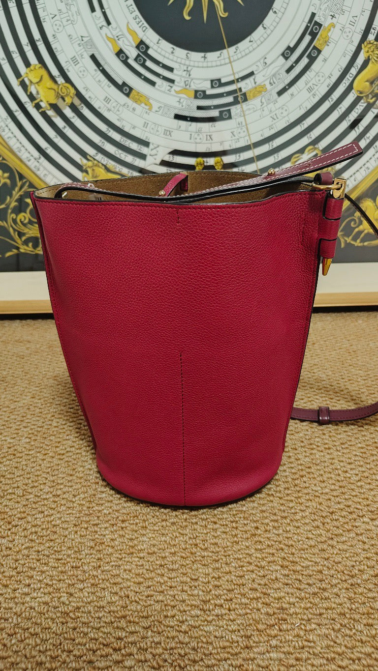 Loewe - Gate Bucket Bag - Grained leather - Burgundy - (Small)