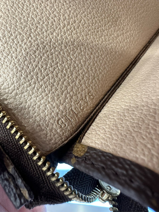 Louis Vuitton - Toiletry Pouch 26 - Monogram coated canvas with vachetta leather trim - Brown - (medium)