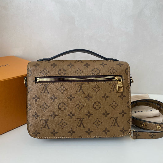 Louis Vuitton - Pochette Métis - Coated canvas with leather trim - Multicolour - (Medium)
