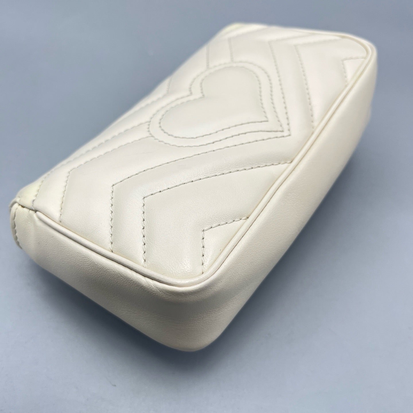 Gucci - Marmont Super Mini - Leather - White with Gold-Tone Hardware - (mini)