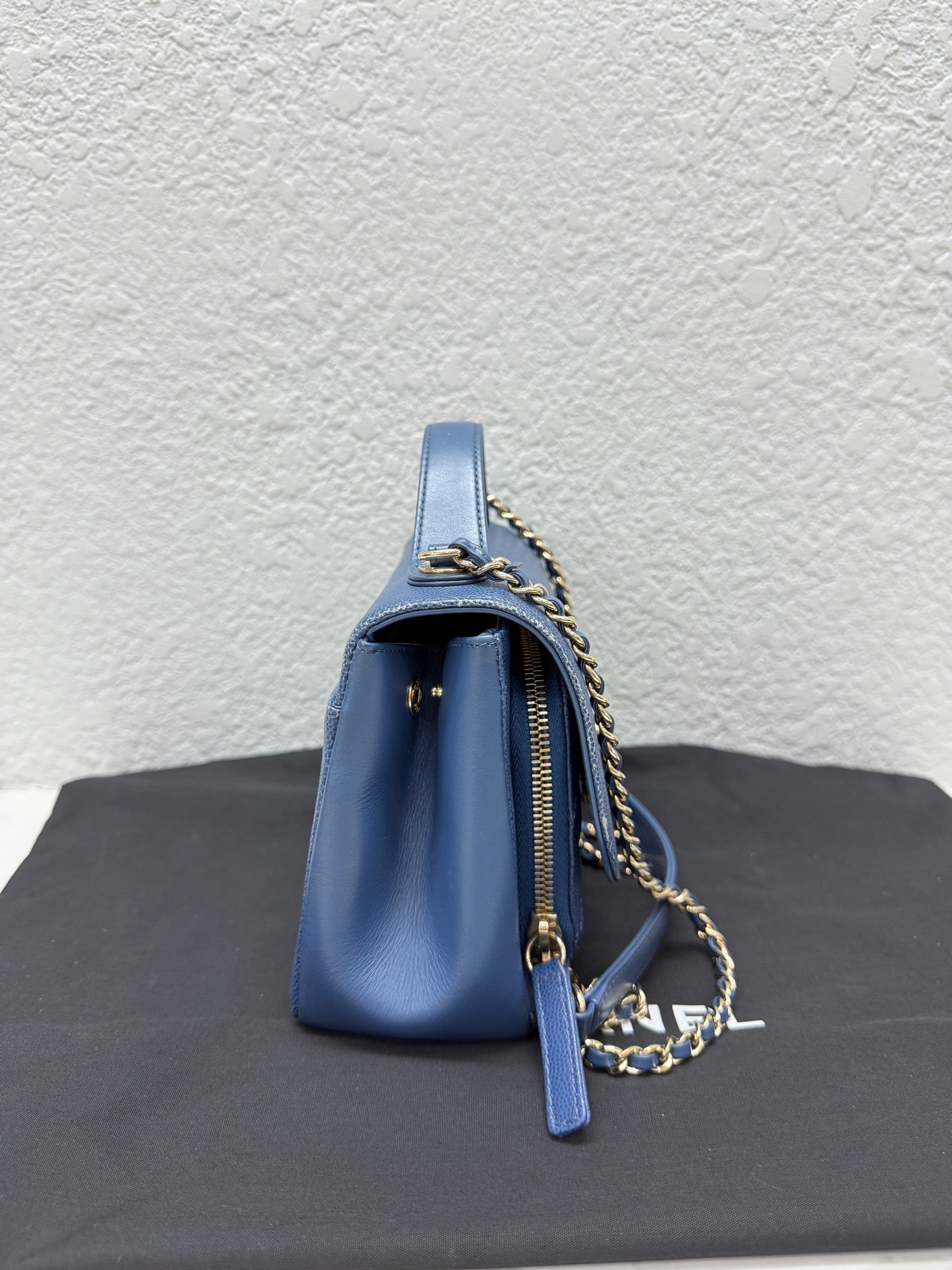 Chanel - Flap Bag with Top Handle - Caviar leather - Blue - (Small)