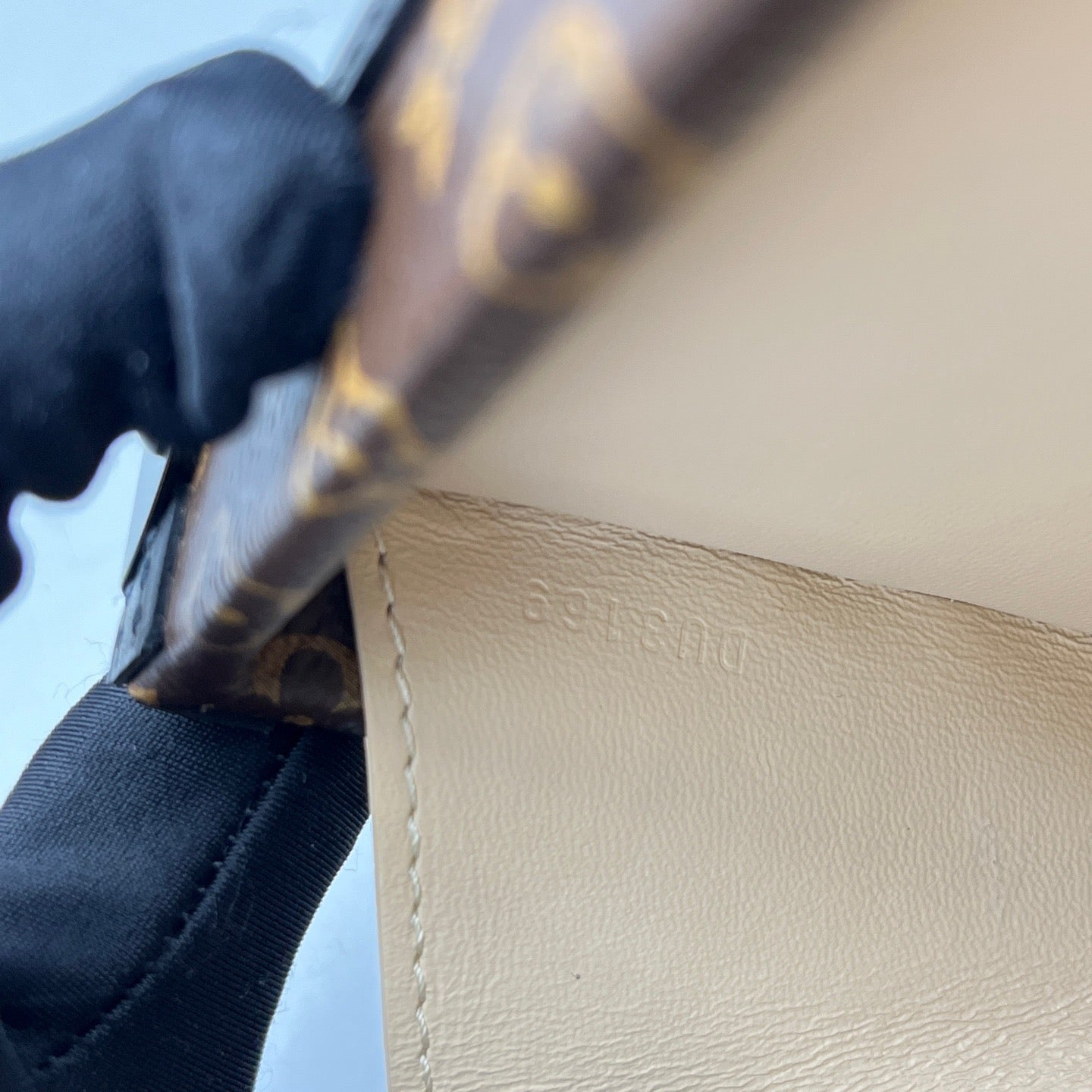 Louis Vuitton - Petite Malle Hard Box Clutch - Monogram coated canvas with leather trim - Brown - (mini)