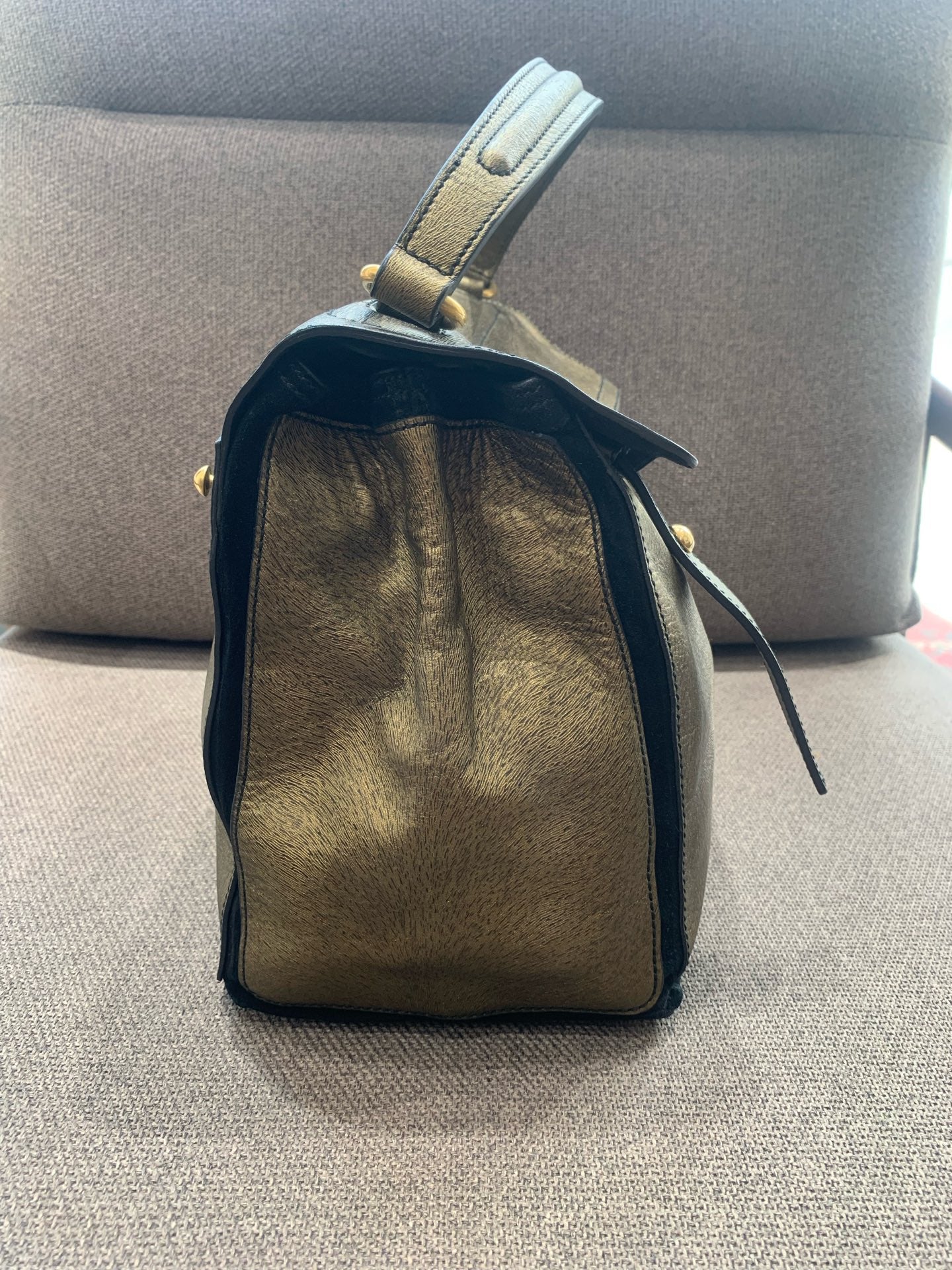 Yves Saint Laurent - Muse - Pony-style calfskin with leather trim - Gold with Black trim - (Medium)