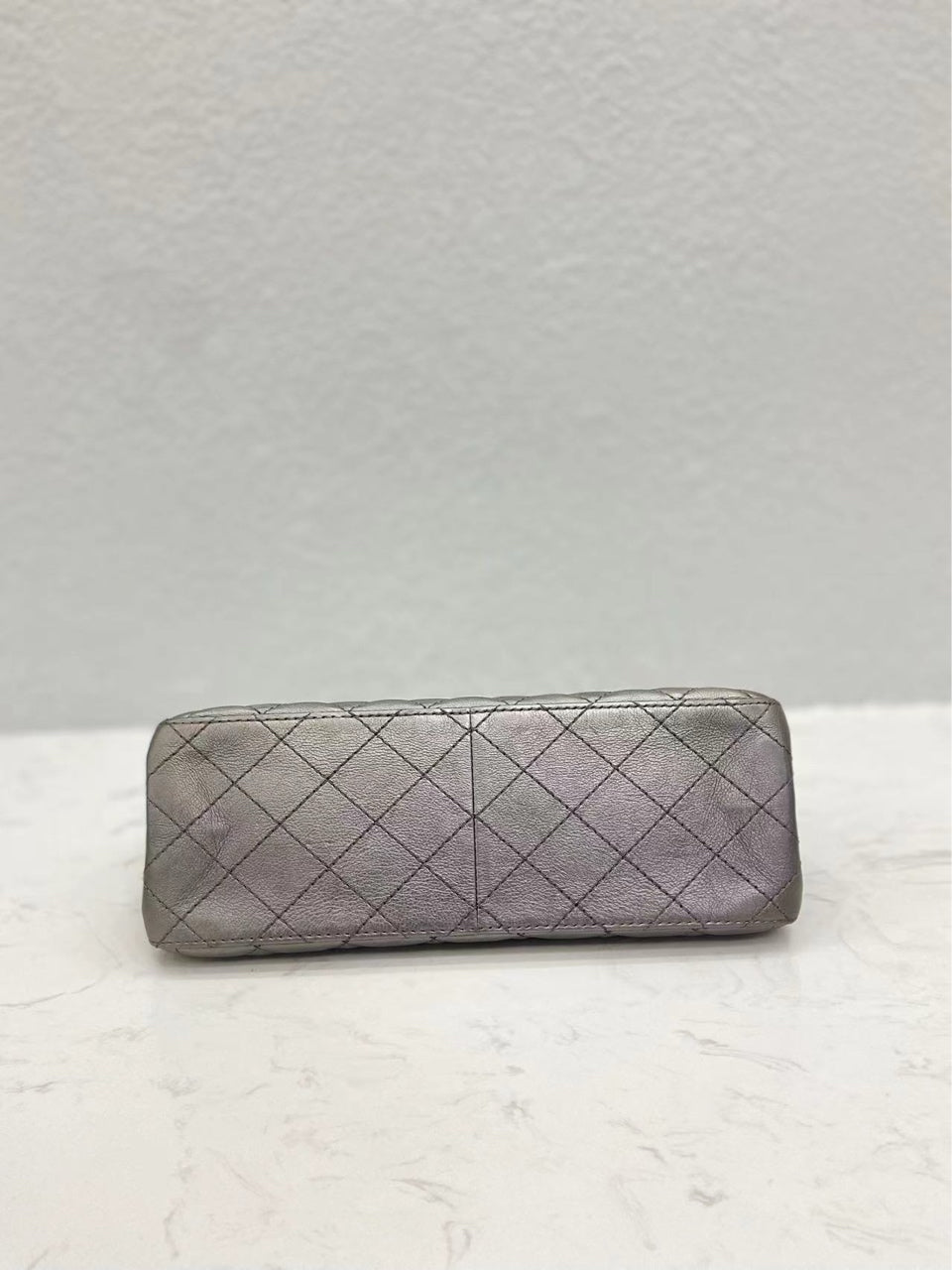 Chanel - 2.55 Medium Flap Bag - Iridescent calfskin leather - Charcoal Grey - (Medium)