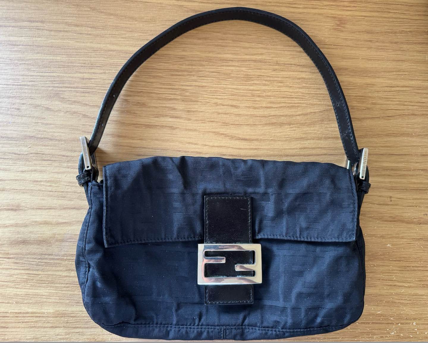 Fendi - Baguette - Cloth and Leather - Black - (small)