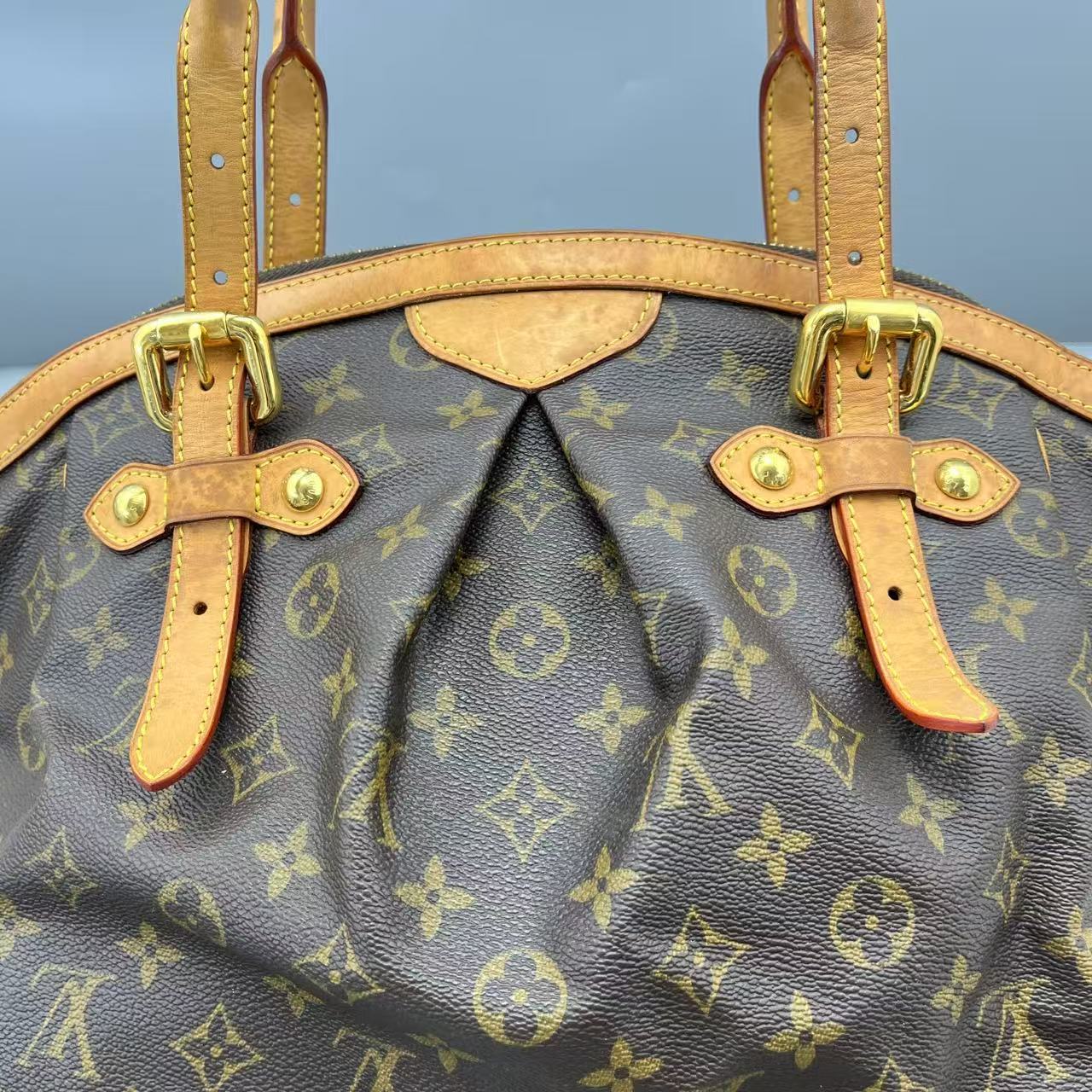 Louis Vuitton - Tivoli PM - Monogram coated canvas, Vachetta leather trim - Brown - (Medium)