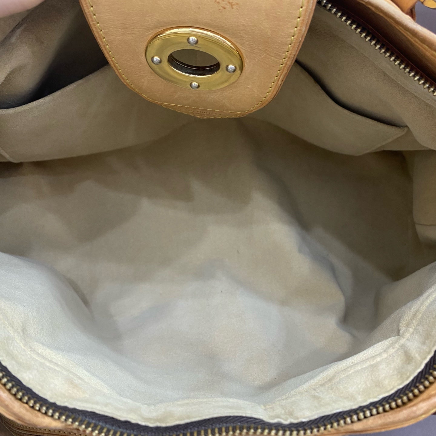 Louis Vuitton - Boétie MM - Monogram canvas with Vachetta leather trim - Brown - (medium)
