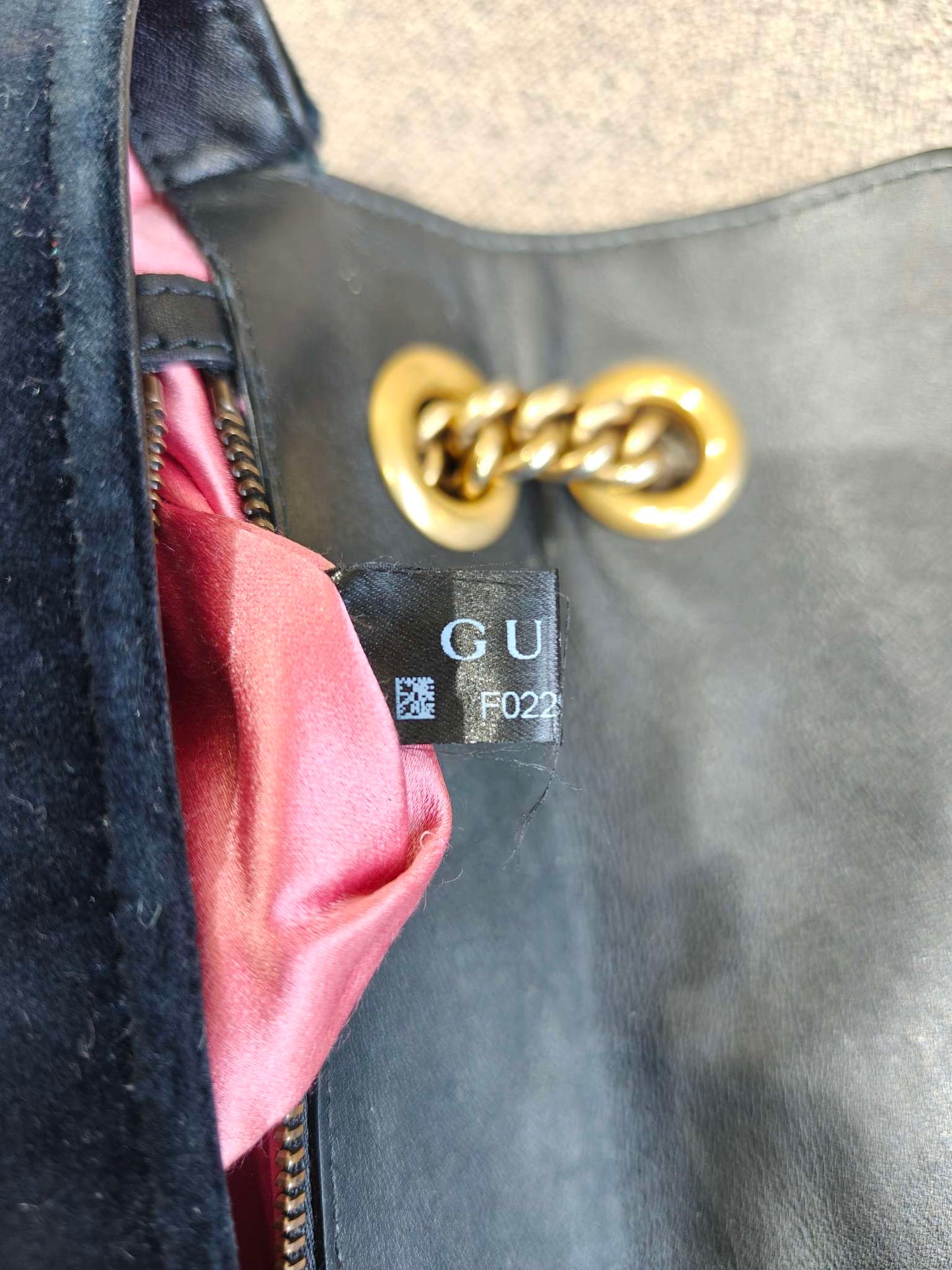Gucci - GG Marmont 26 Rhinestone Velvet Shoulder/Crossbody Bag - Velvet - Black - (Medium)