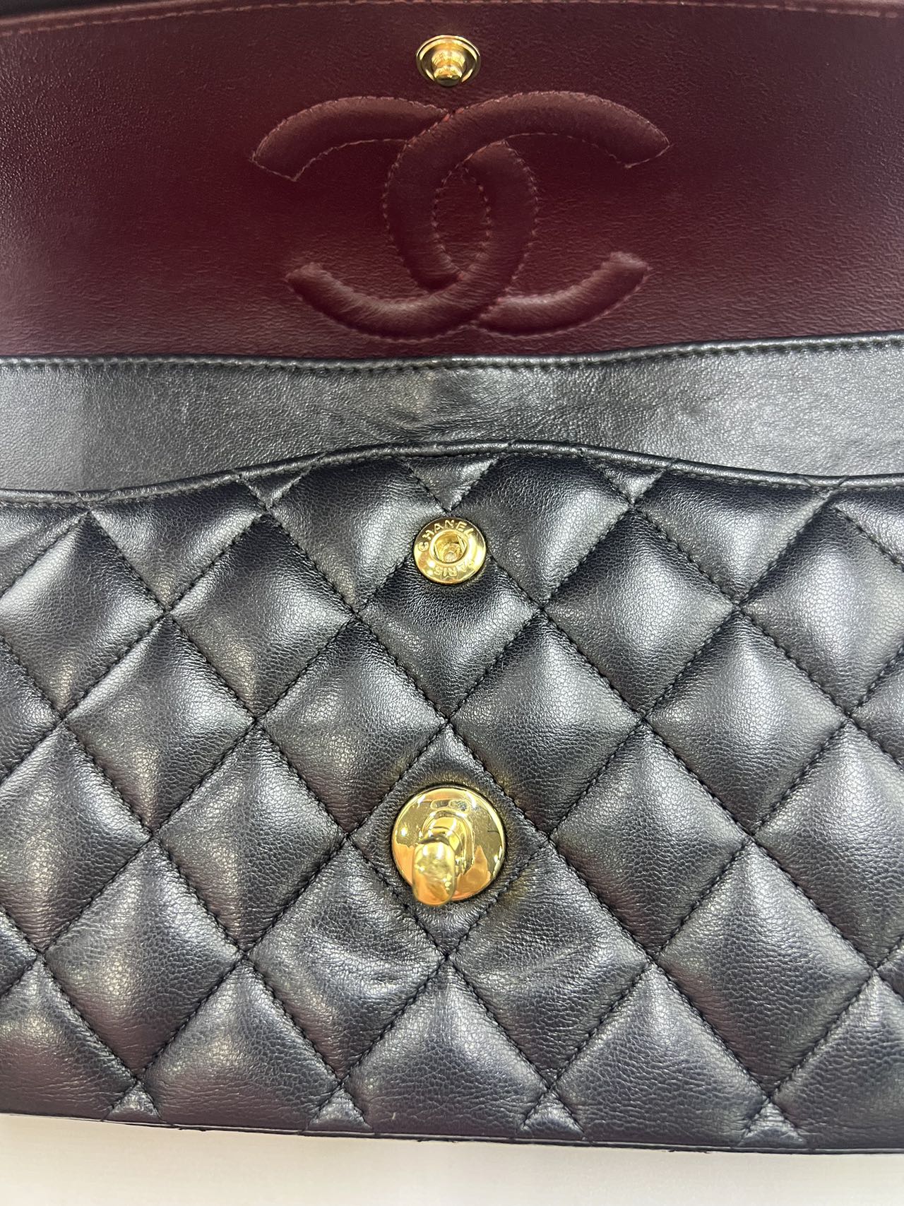 Chanel - Classic Flap Medium - Lambskin leather - Black - (Medium)