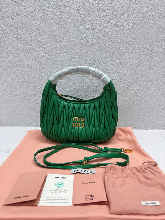 Miu Miu - Wander hobo - Lambskin leather - Green - (Small)