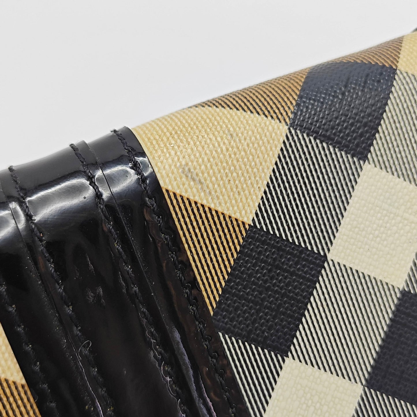 Burberry - Zip Around Long Wallet - Coated canvas with patent leather trim - Multicolour with black trim - (Medium)
