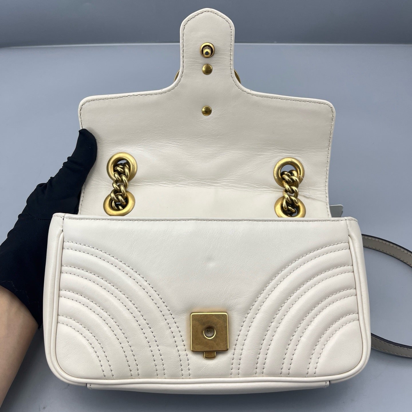 Gucci - Marmont Mini Matelassé Shoulder Bag - Leather - White - (Small)