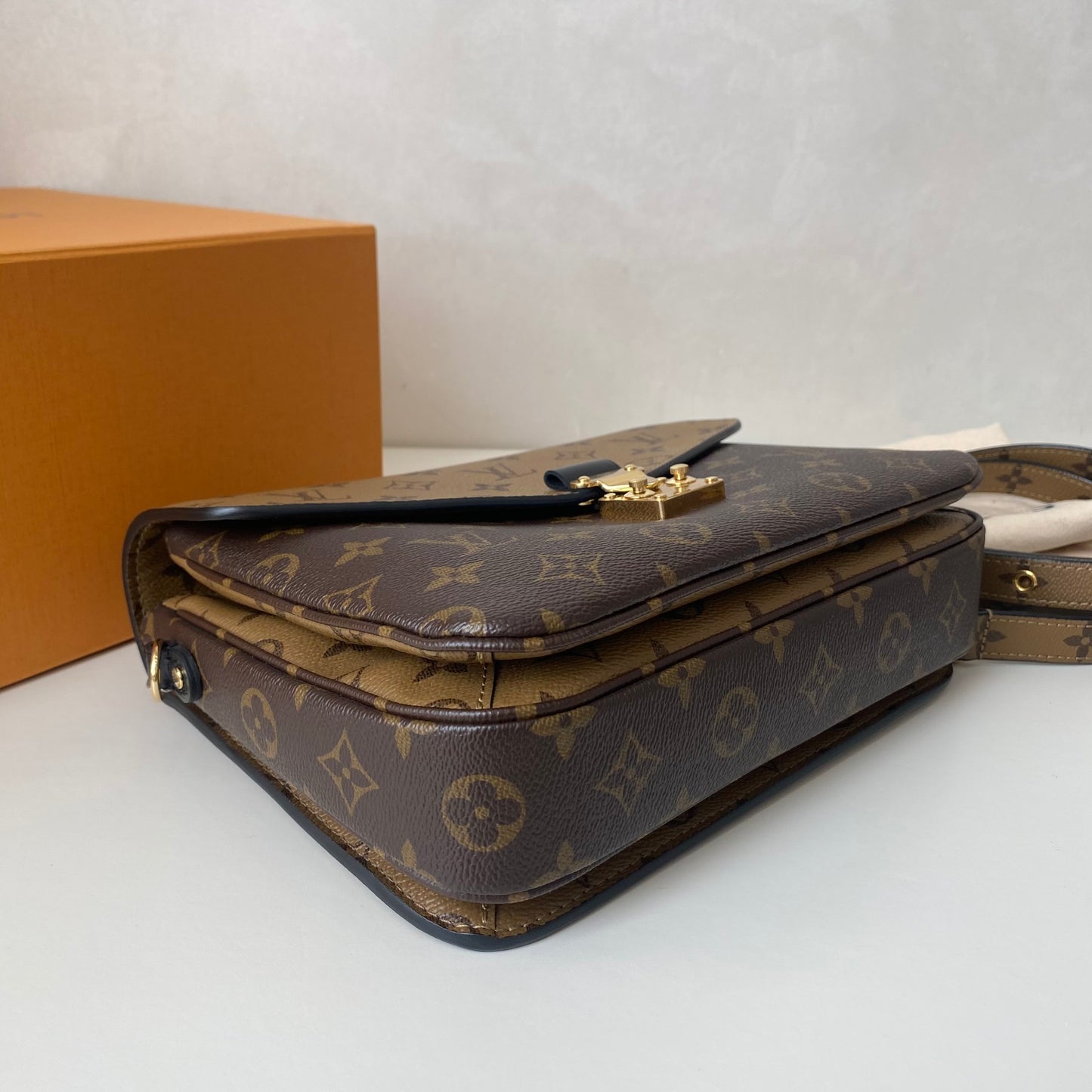 Louis Vuitton - Pochette Métis - Coated canvas with leather trim - Multicolour - (Medium)