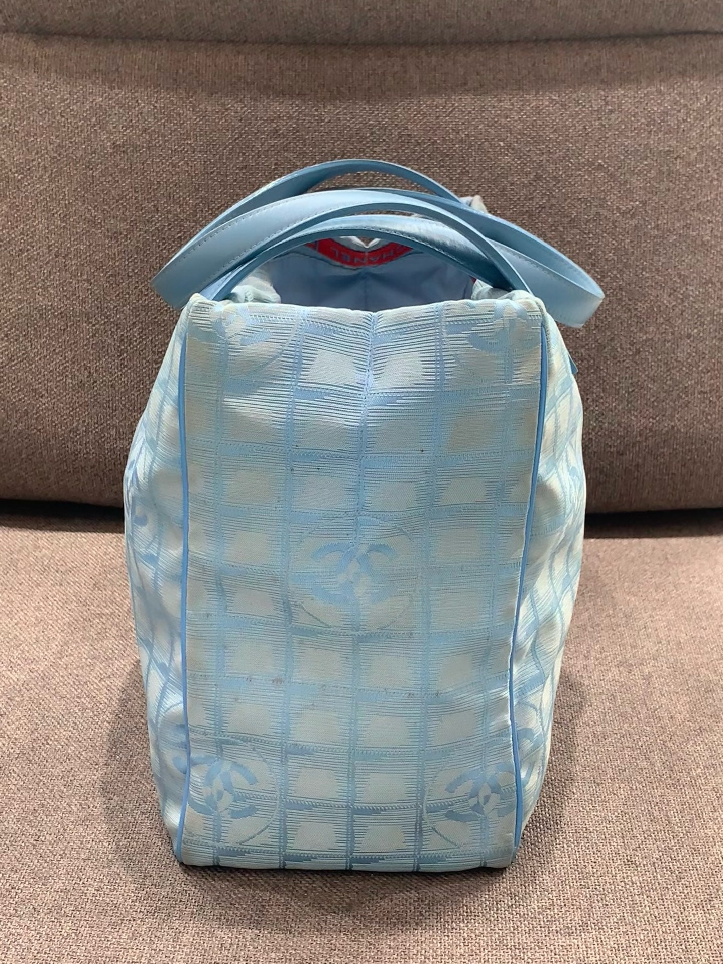 Chanel - New Travel Line Tote - Cloth with leather handles - Blue - (medium)