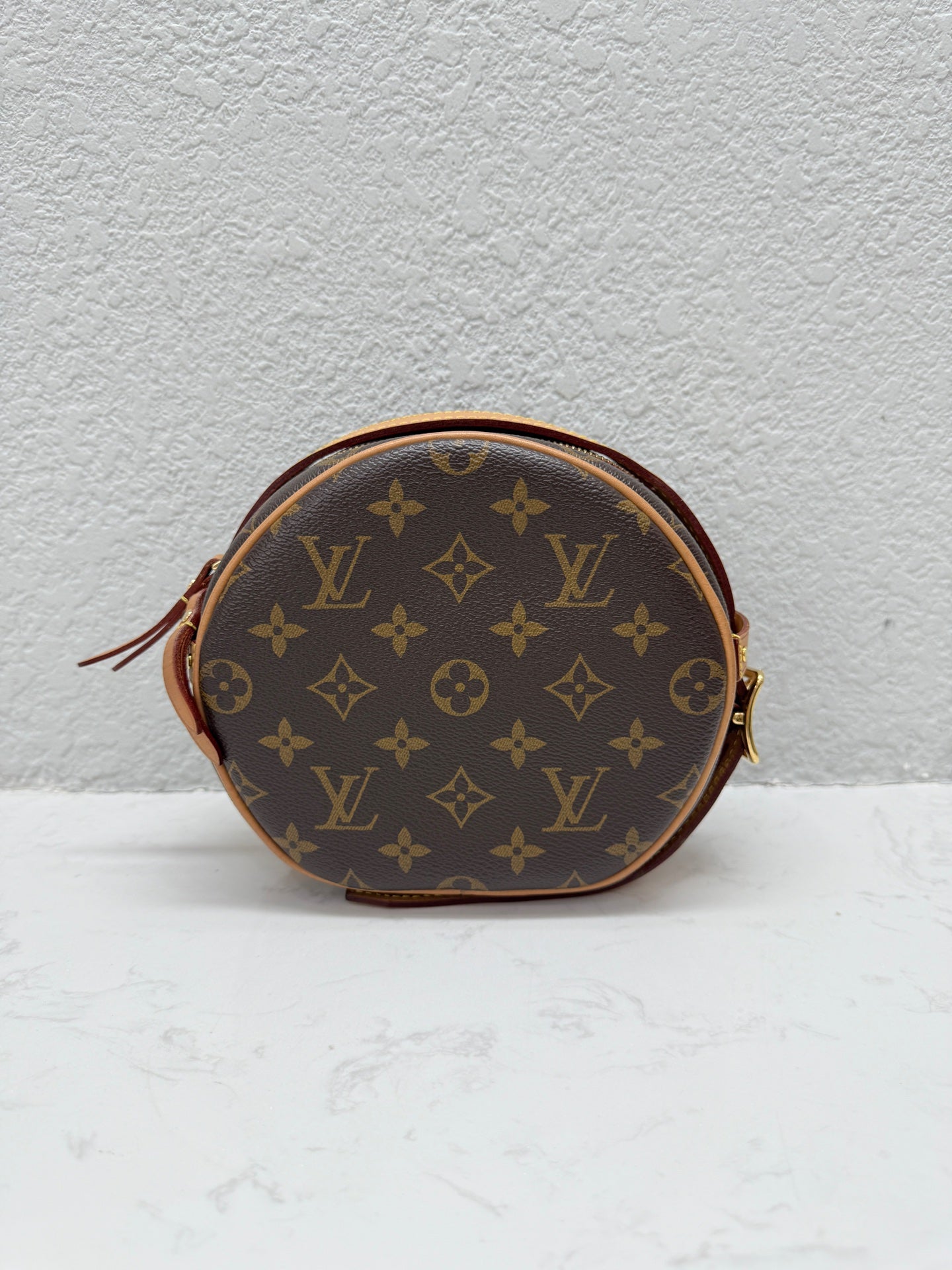 Louis Vuitton - Boîte Chapeau Souple PM - Monogram coated canvas with natural Vachetta leather trim - Brown - (small)