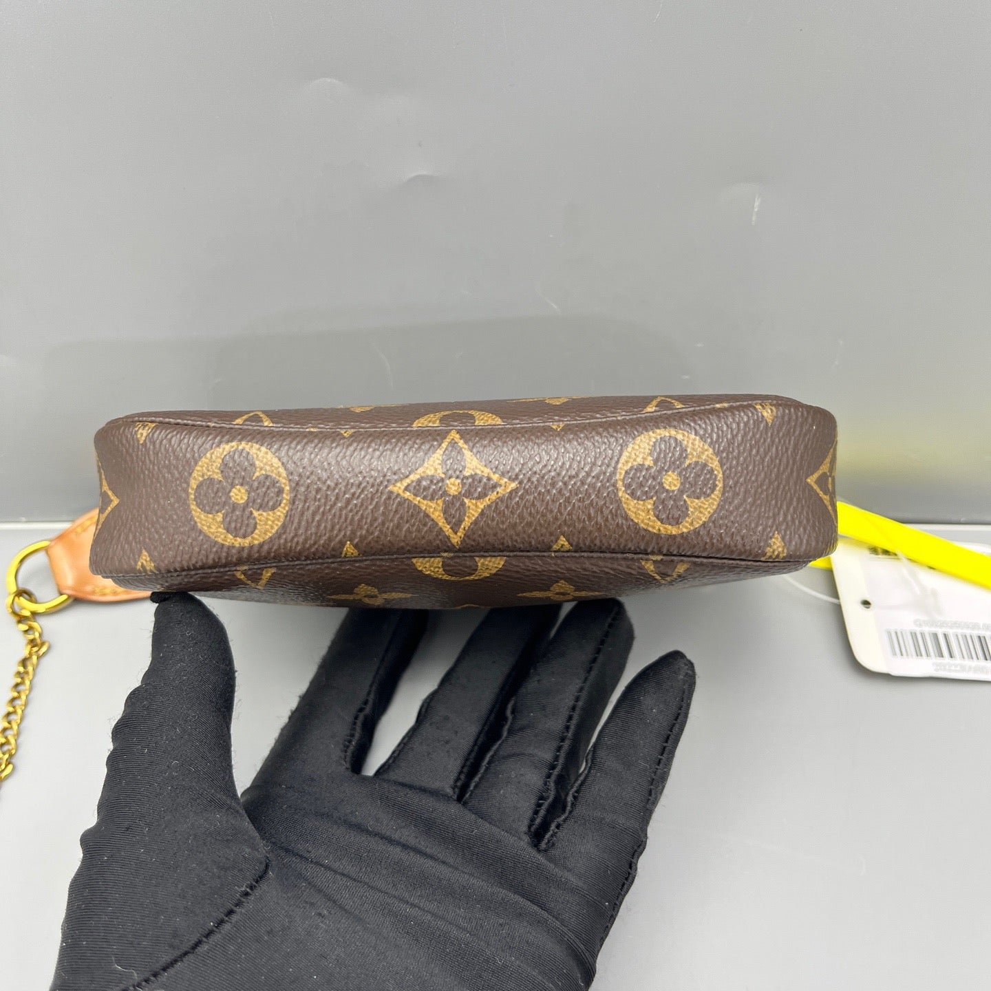 Louis Vuitton - Mini Pochette Accessoires - Monogram coated canvas with natural cowhide leather trim - Brown - (mini)
