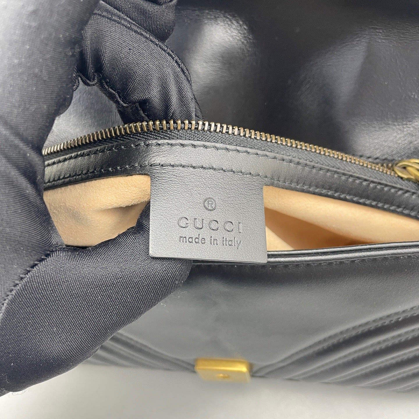 Gucci - Marmont Flap Bag 26 - Leather - Black - (Medium)