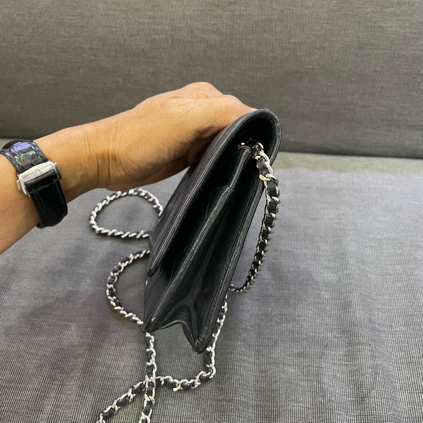 Chanel - Cambon Wallet on Chain (WOC) - Quilted lambskin leather with patent leather CC logo - Black - (mini)
