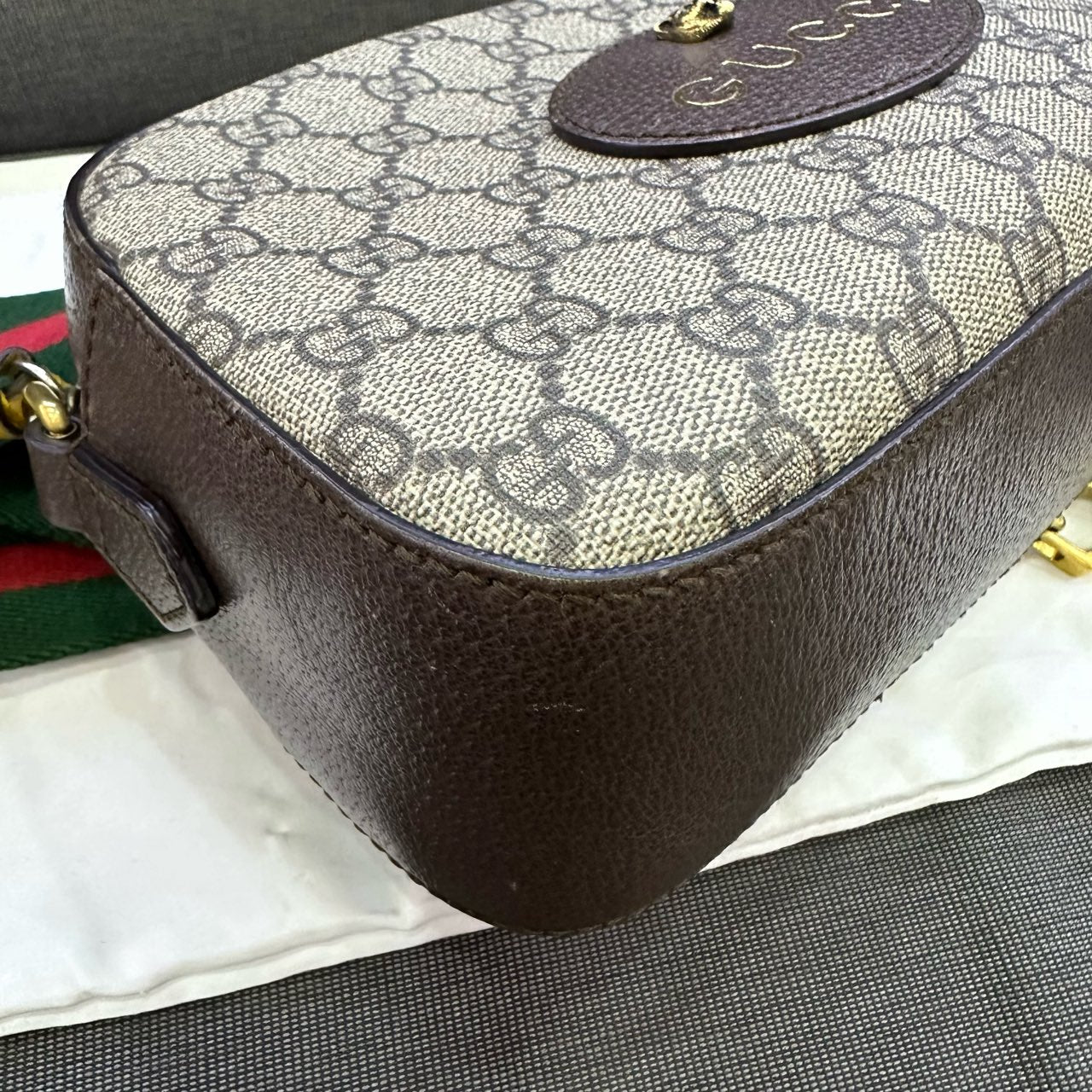 Gucci - Tiger Head Camera Bag - GG Supreme canvas with leather trim - Beige and Brown - (small)