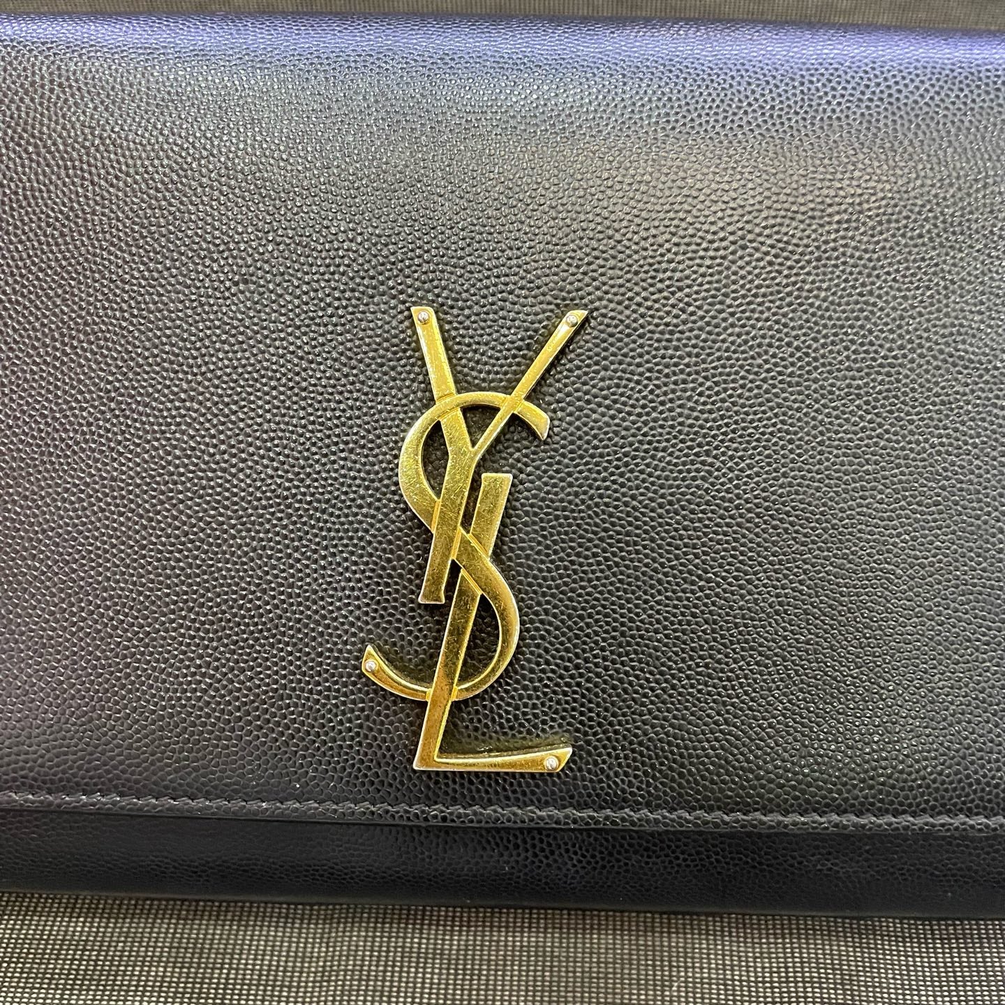 Saint Laurent - Cassandra Chain Wallet - Grained leather - Black - (small)