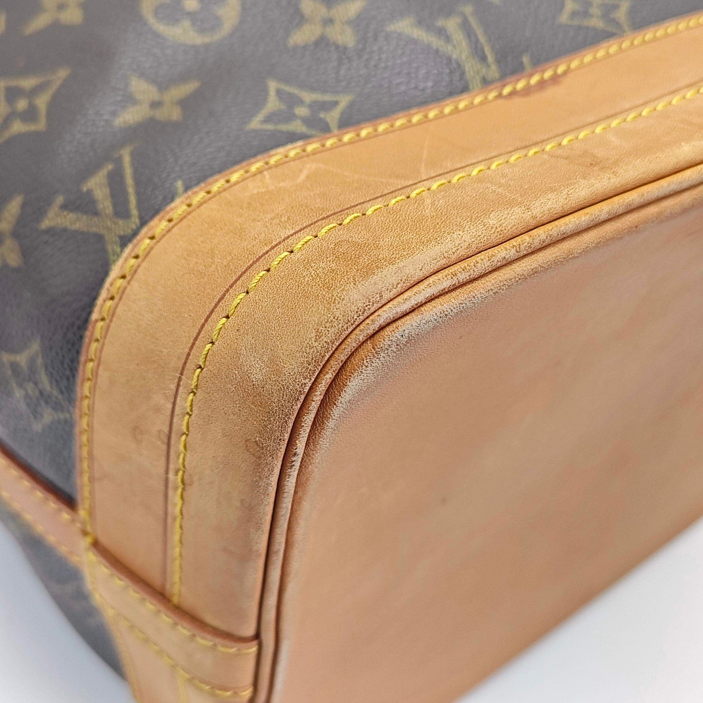 Louis Vuitton - Petit Noé - Monogram coated canvas with Vachetta leather trim - Brown - (medium)