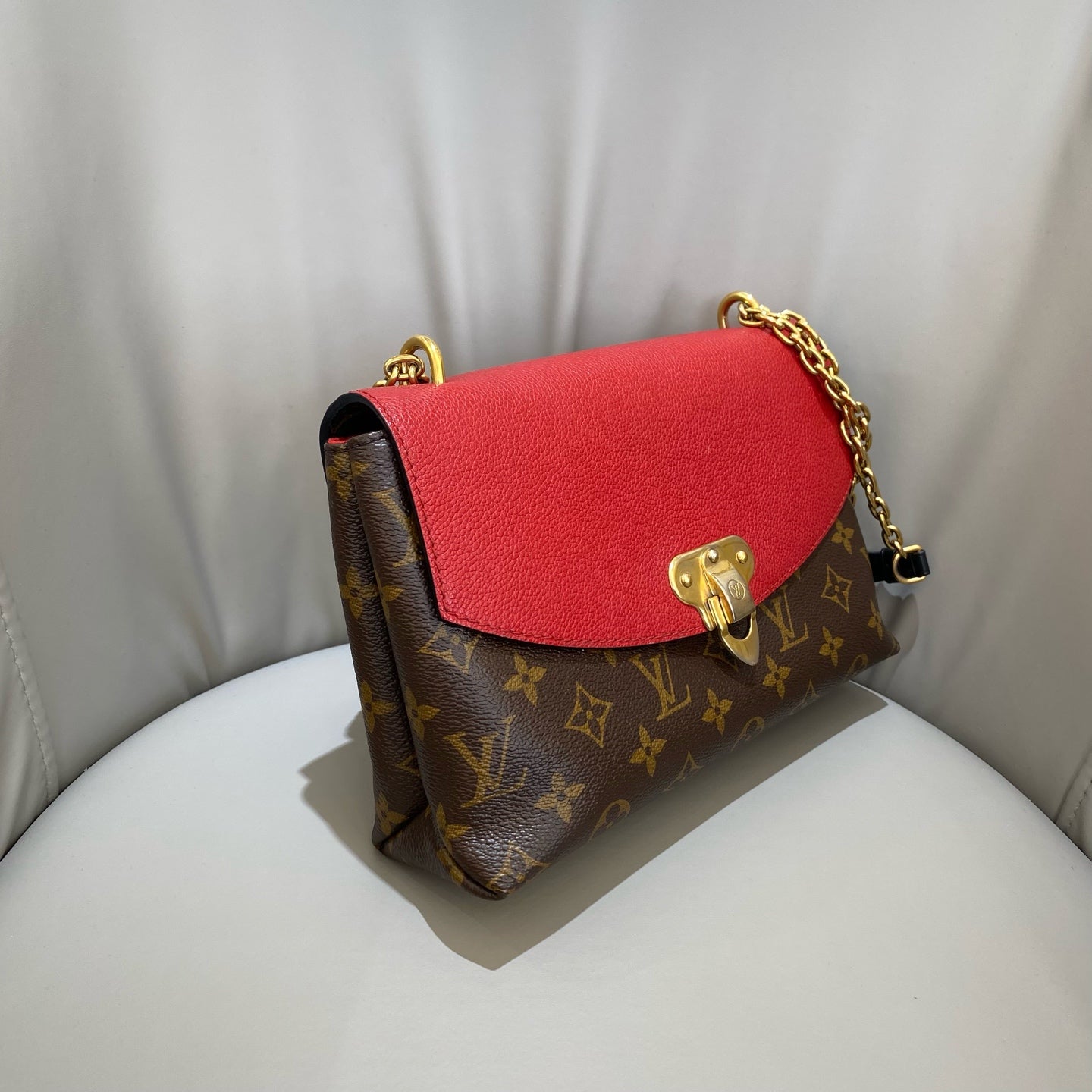 Louis Vuitton - Monogram Bicolor Flap Bag - Monogram coated canvas with grained leather trim - Brown and Red - (Small)