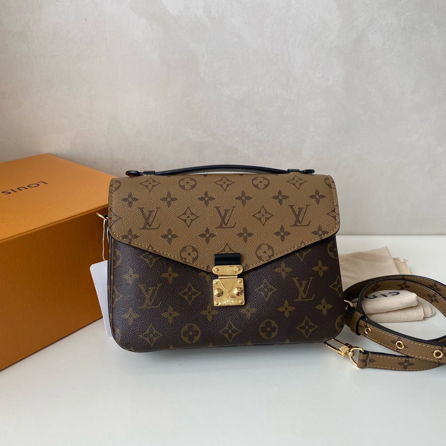 Louis Vuitton - Pochette Métis - Coated canvas with leather trim - Multicolour - (Medium)