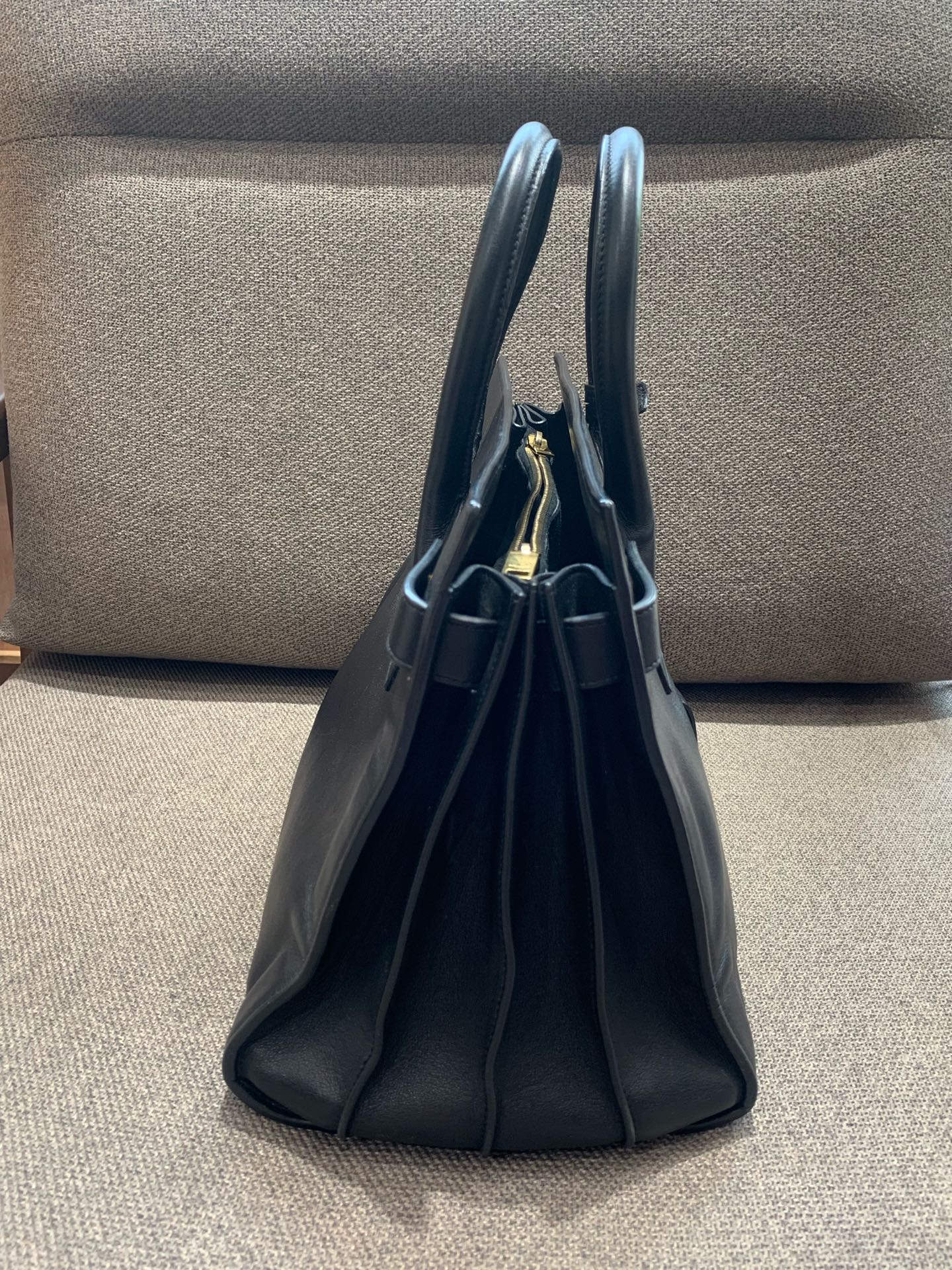 Saint Laurent - Sac de Jour - Leather - Black - (medium)