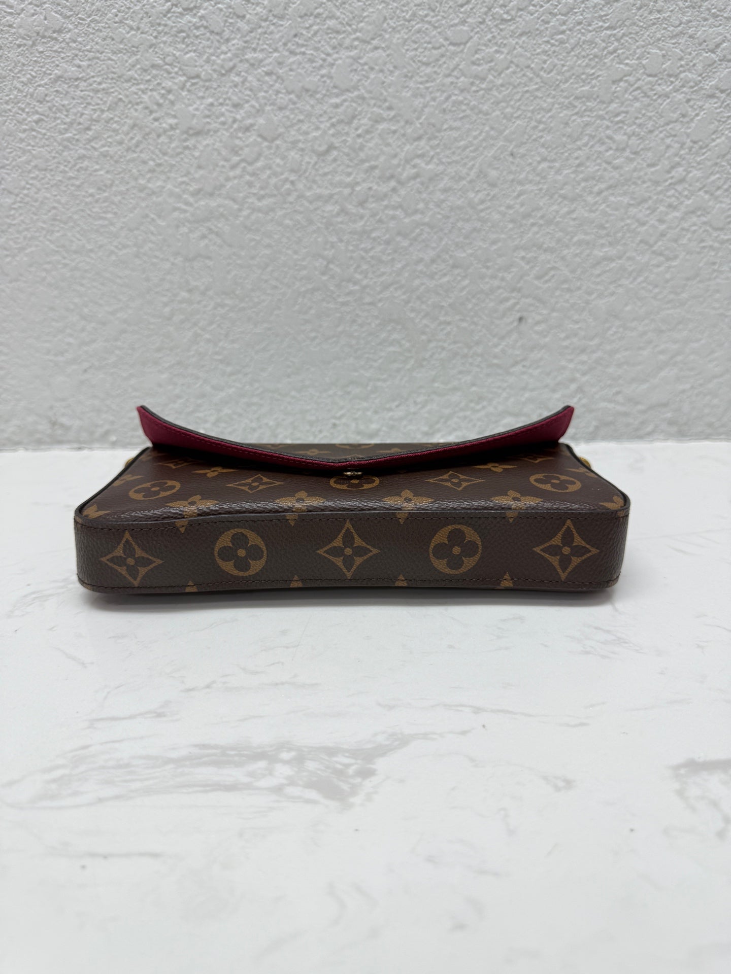 Louis Vuitton - Pochette Félicie - Monogram coated canvas with grained leather trim and textile lining - Brown - (mini)