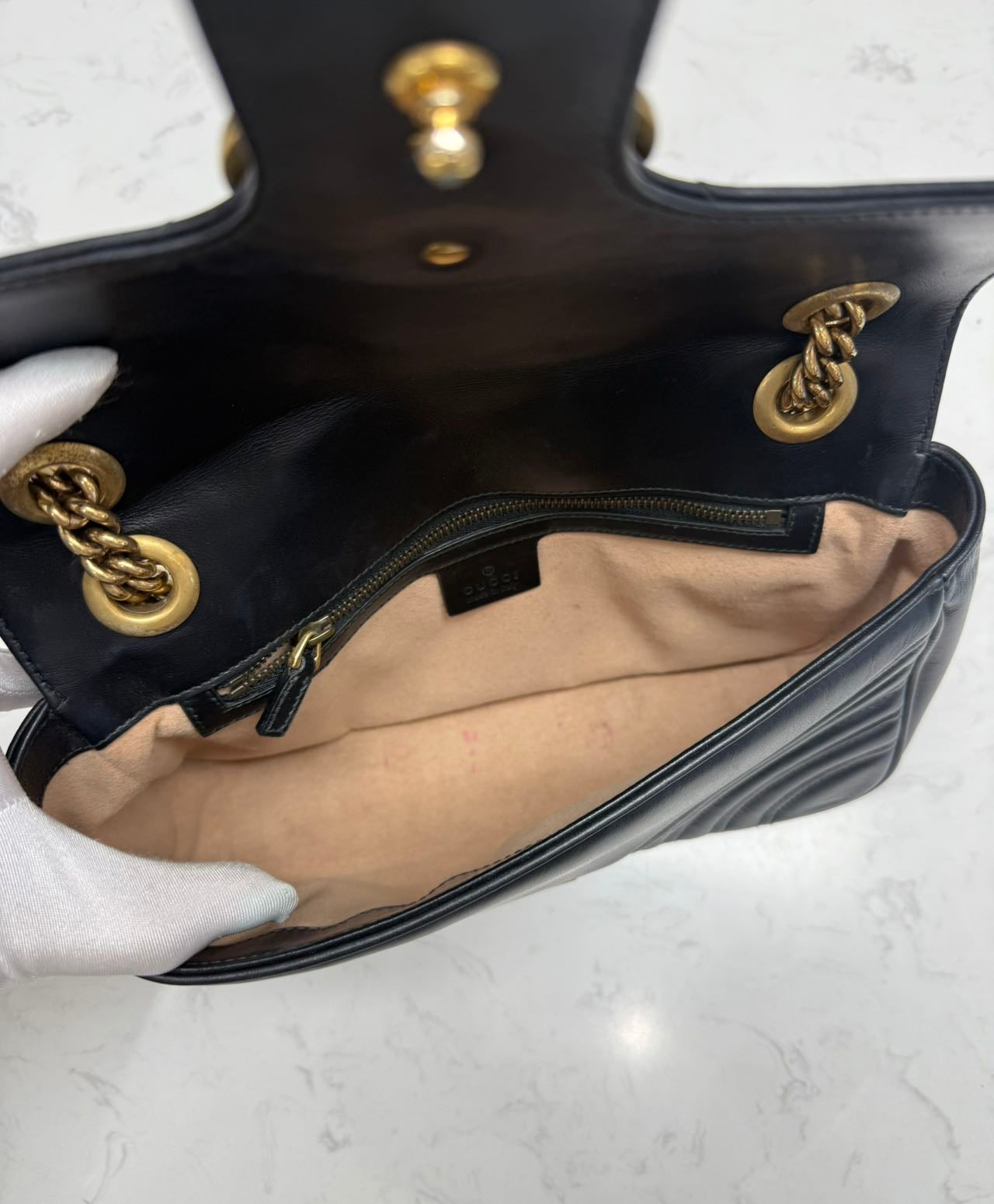 Gucci - Marmont 26 - Leather - Black - (medium)