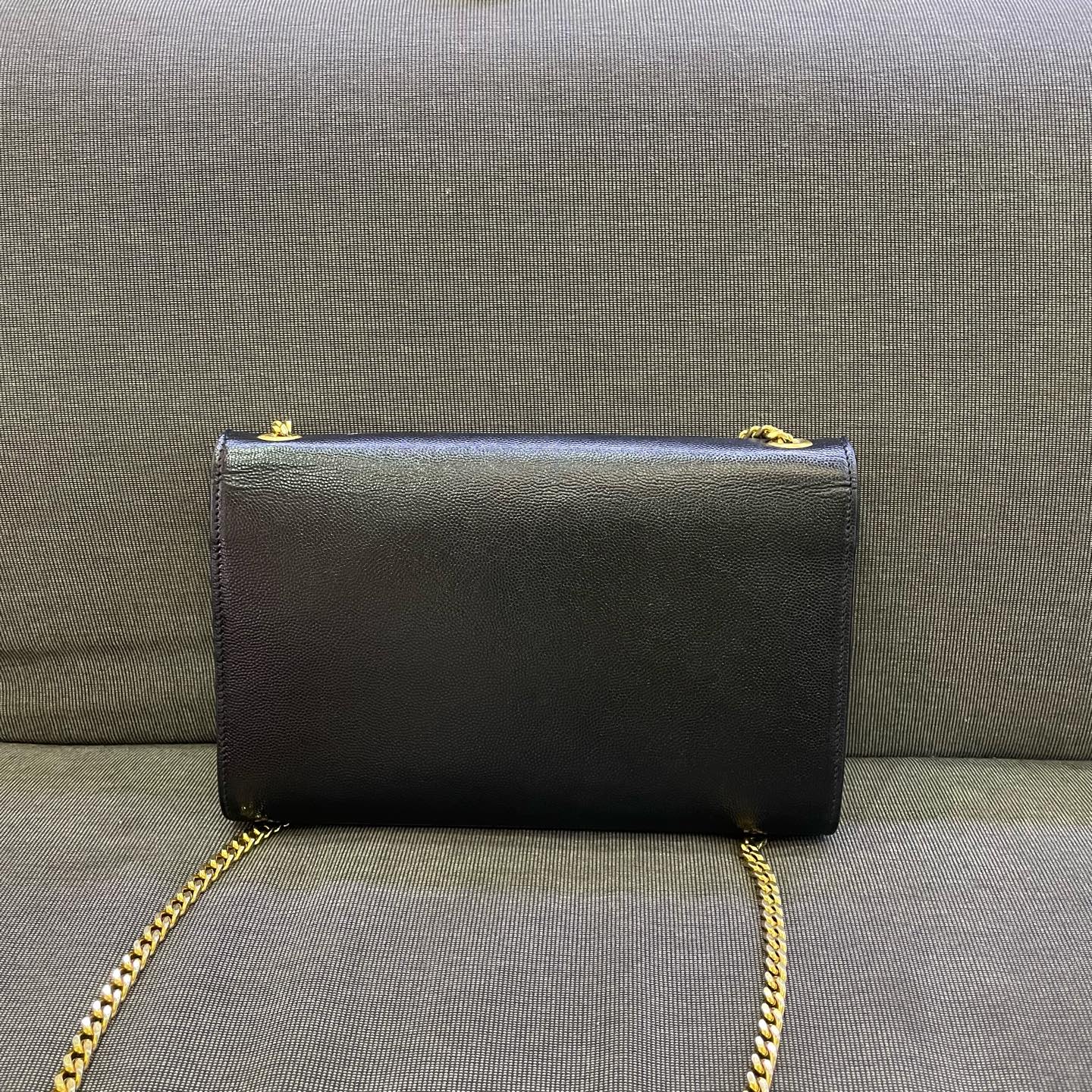 Saint Laurent - Cassandra Chain Wallet - Grained leather - Black - (small)