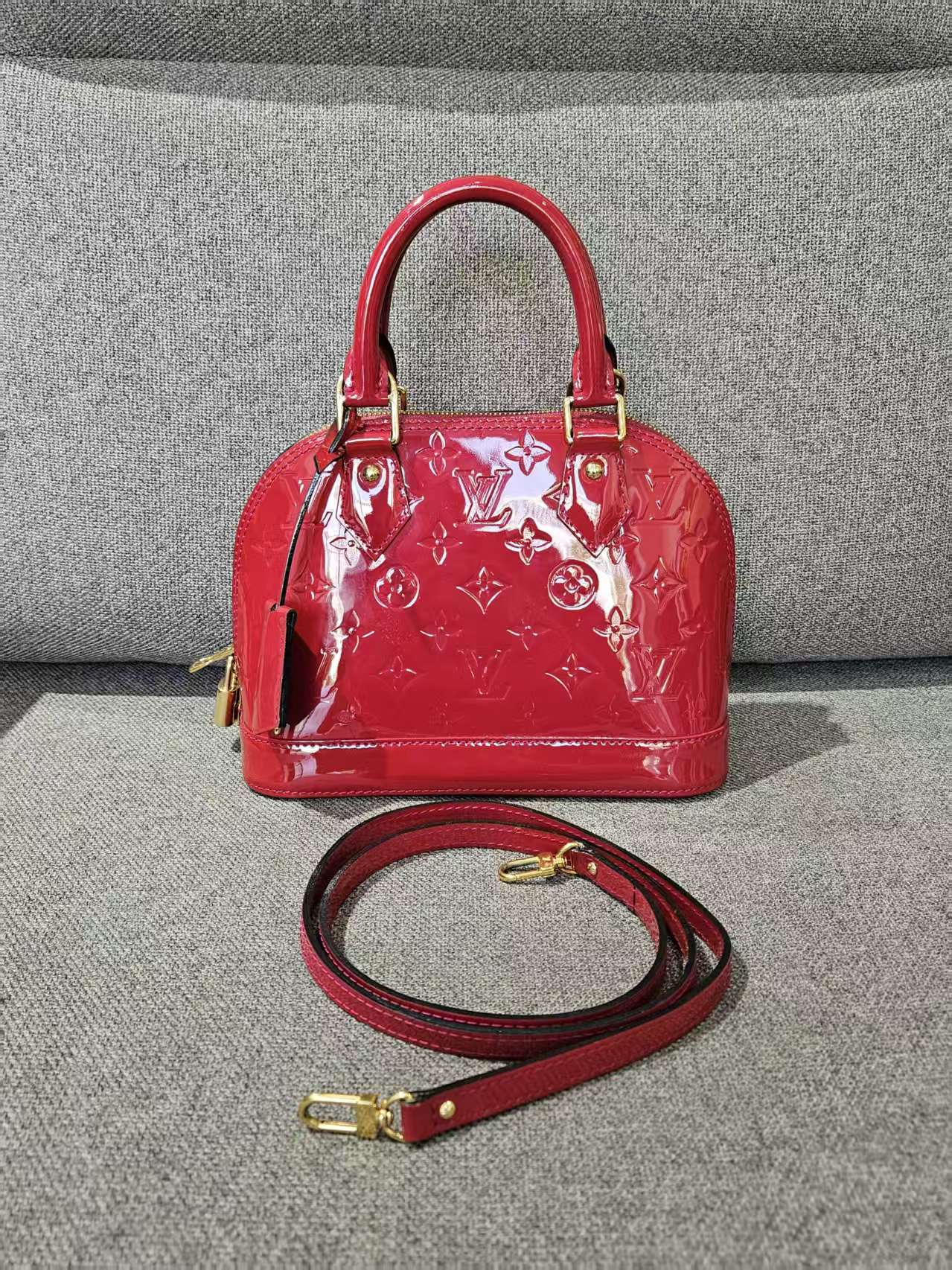 Louis Vuitton - Alma BB - Patent leather - Red - (Mini)