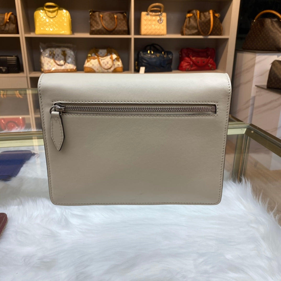 Burberry - Two-Tone Leather Shoulder Bag - Grained leather and smooth leather - Burgundy and Cream with Silver-Tone Hardware - (medium)