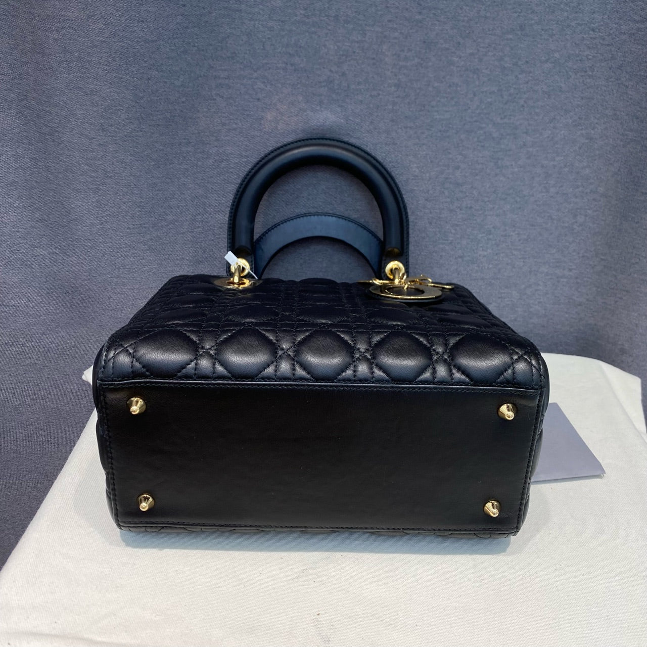 Dior - Lady Dior Medium - Lambskin leather - Black with Gold-tone hardware - (Medium)