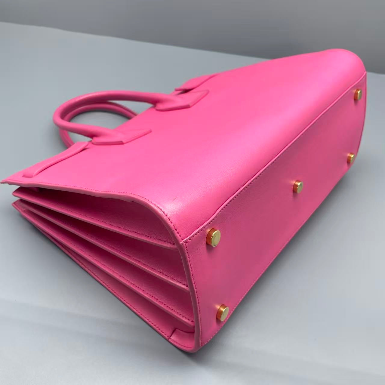 Saint Laurent - Sac de Jour Handbag - Leather - Pink - (Medium)