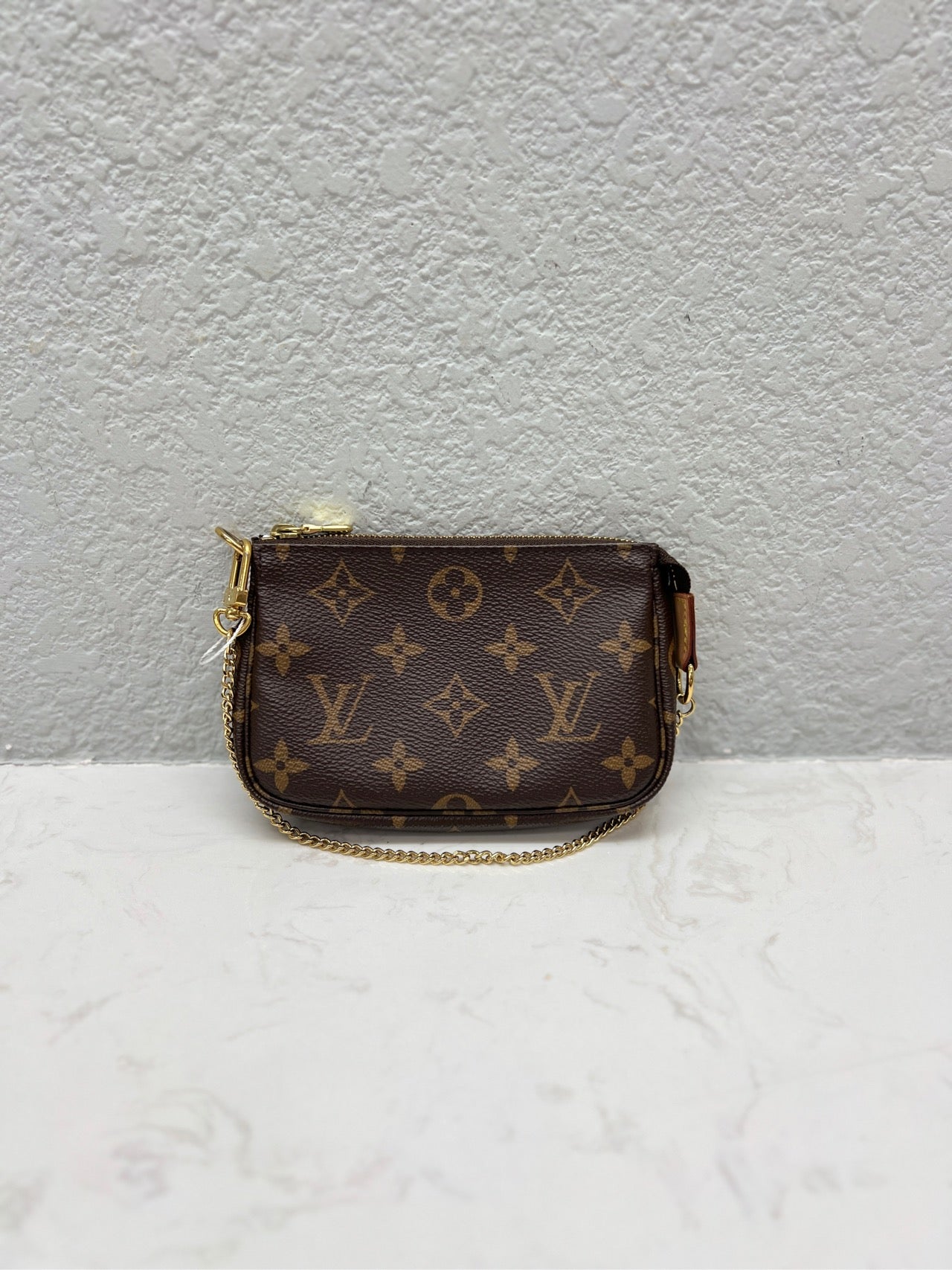 Louis Vuitton - Mini Pochette Accessoires - Monogram coated canvas with natural cowhide leather trim - Brown - (mini)