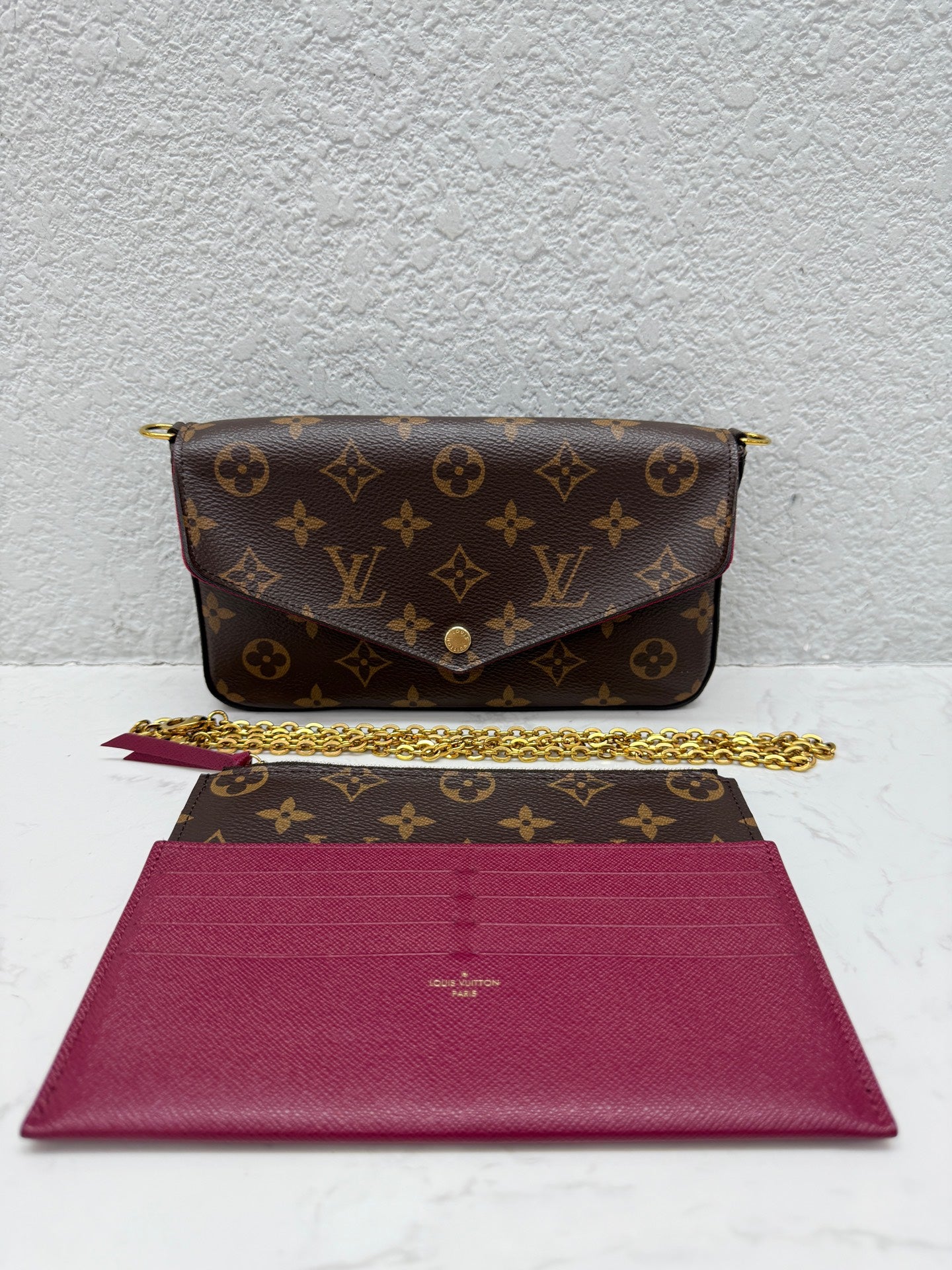 Louis Vuitton - Pochette Félicie - Monogram coated canvas with grained leather trim and textile lining - Brown - (mini)