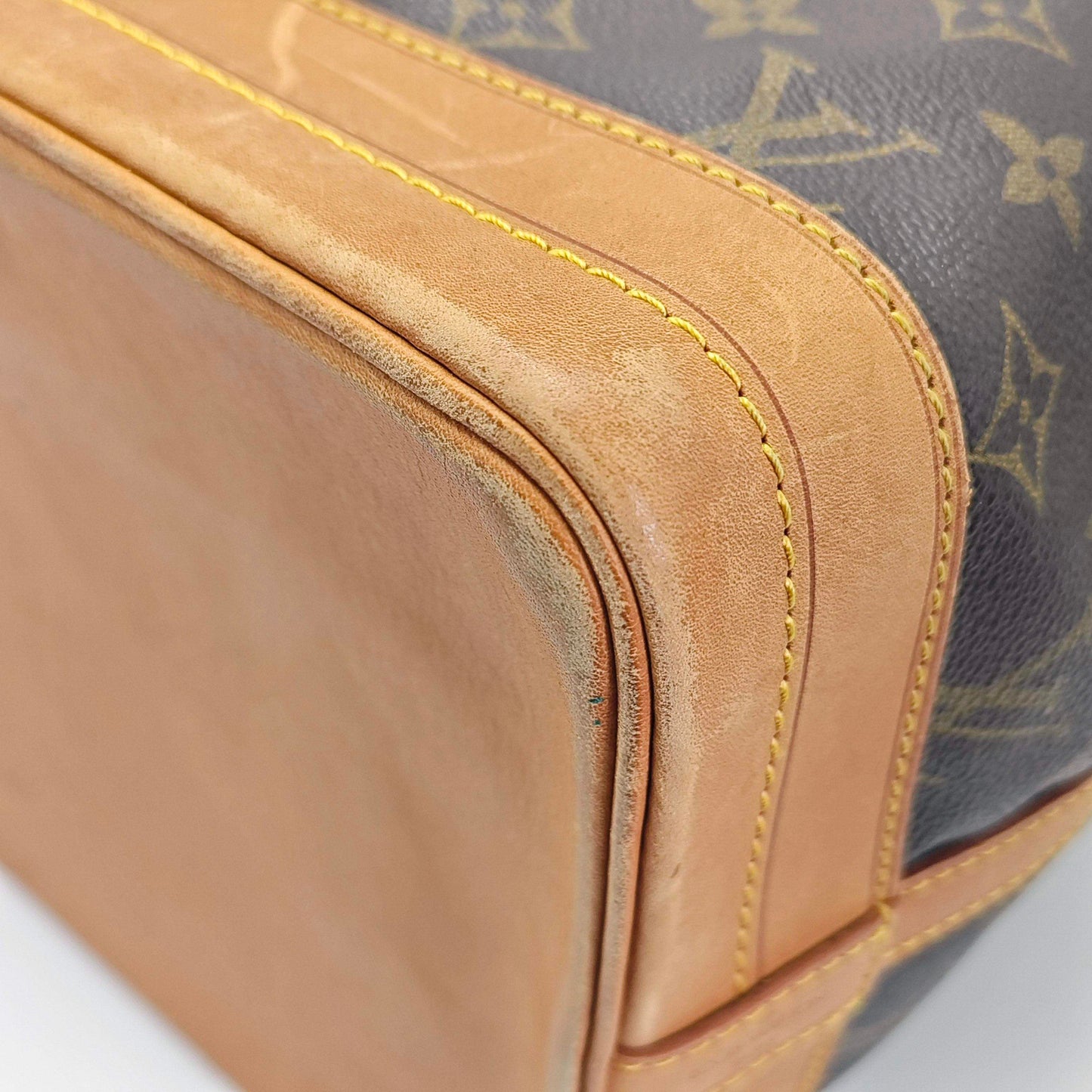 Louis Vuitton - Petit Noé - Monogram coated canvas with Vachetta leather trim - Brown - (medium)
