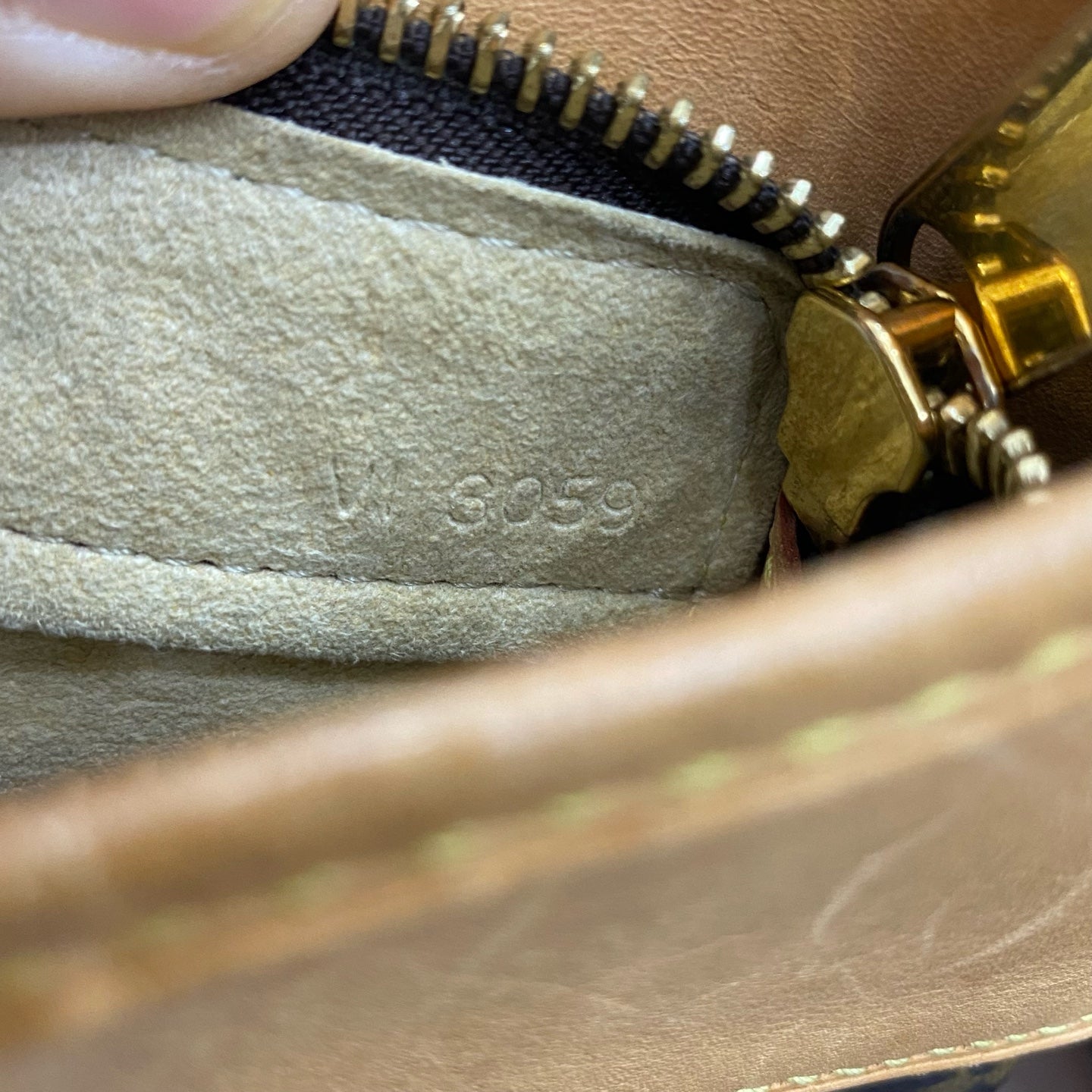 Louis Vuitton - Boétie MM - Monogram canvas with Vachetta leather trim - Brown - (medium)