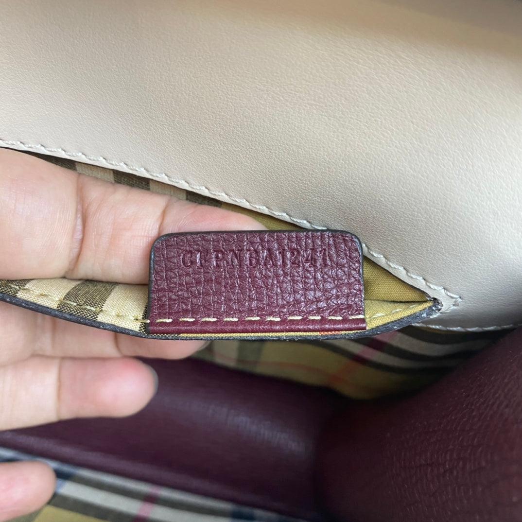 Burberry - Two-Tone Leather Shoulder Bag - Grained leather and smooth leather - Burgundy and Cream with Silver-Tone Hardware - (medium)