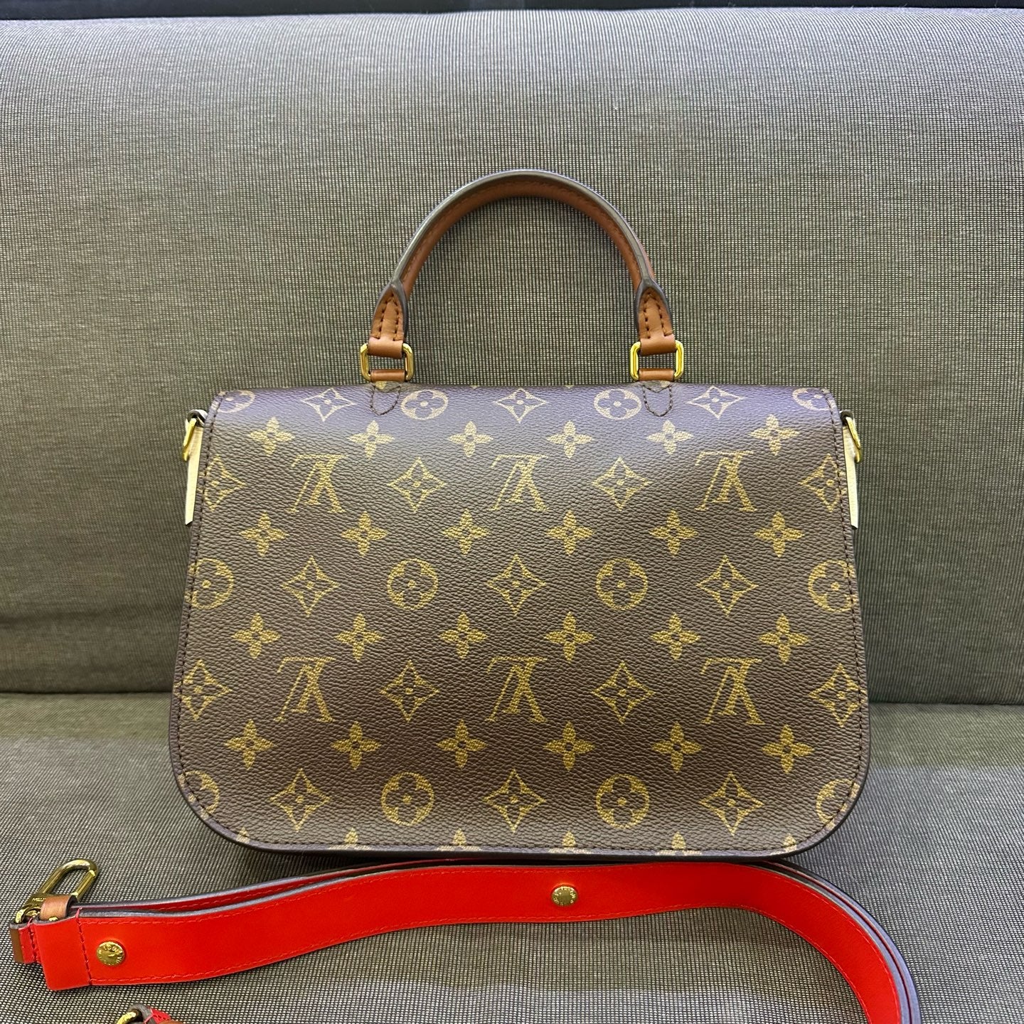 Louis Vuitton - Vaugirard Messenger Bag - Monogram coated canvas and grained leather - Brown, Beige, and Red - (Medium)