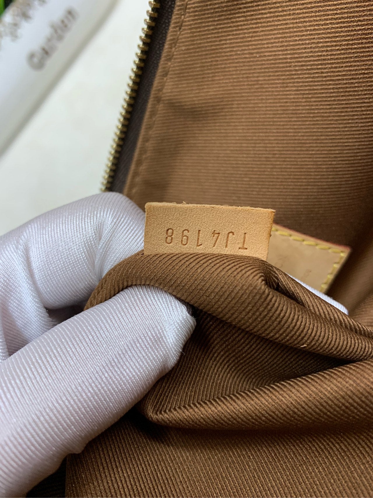 Louis Vuitton - Pochette Accessoires - Monogram coated canvas with natural cowhide leather trim - Brown - (small)