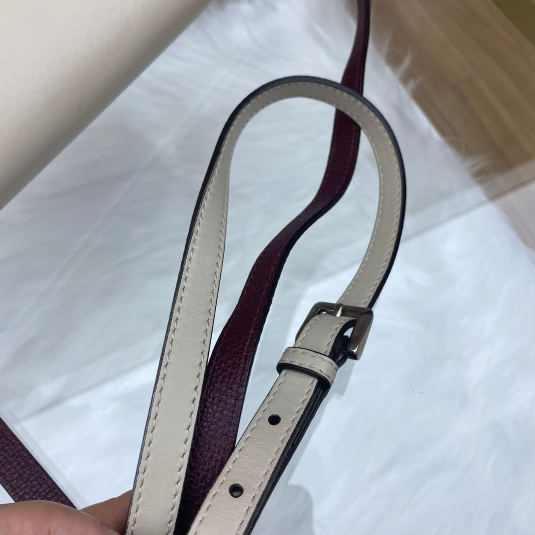 Burberry - Two-Tone Leather Shoulder Bag - Grained leather and smooth leather - Burgundy and Cream with Silver-Tone Hardware - (medium)