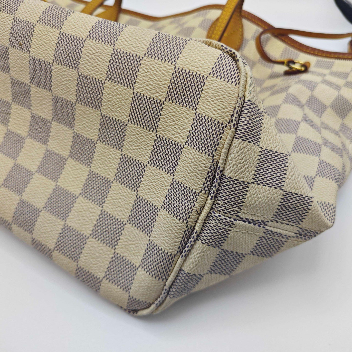 Louis Vuitton - Neverfull MM - Damier Azur coated canvas with natural cowhide leather trim - White - (medium)